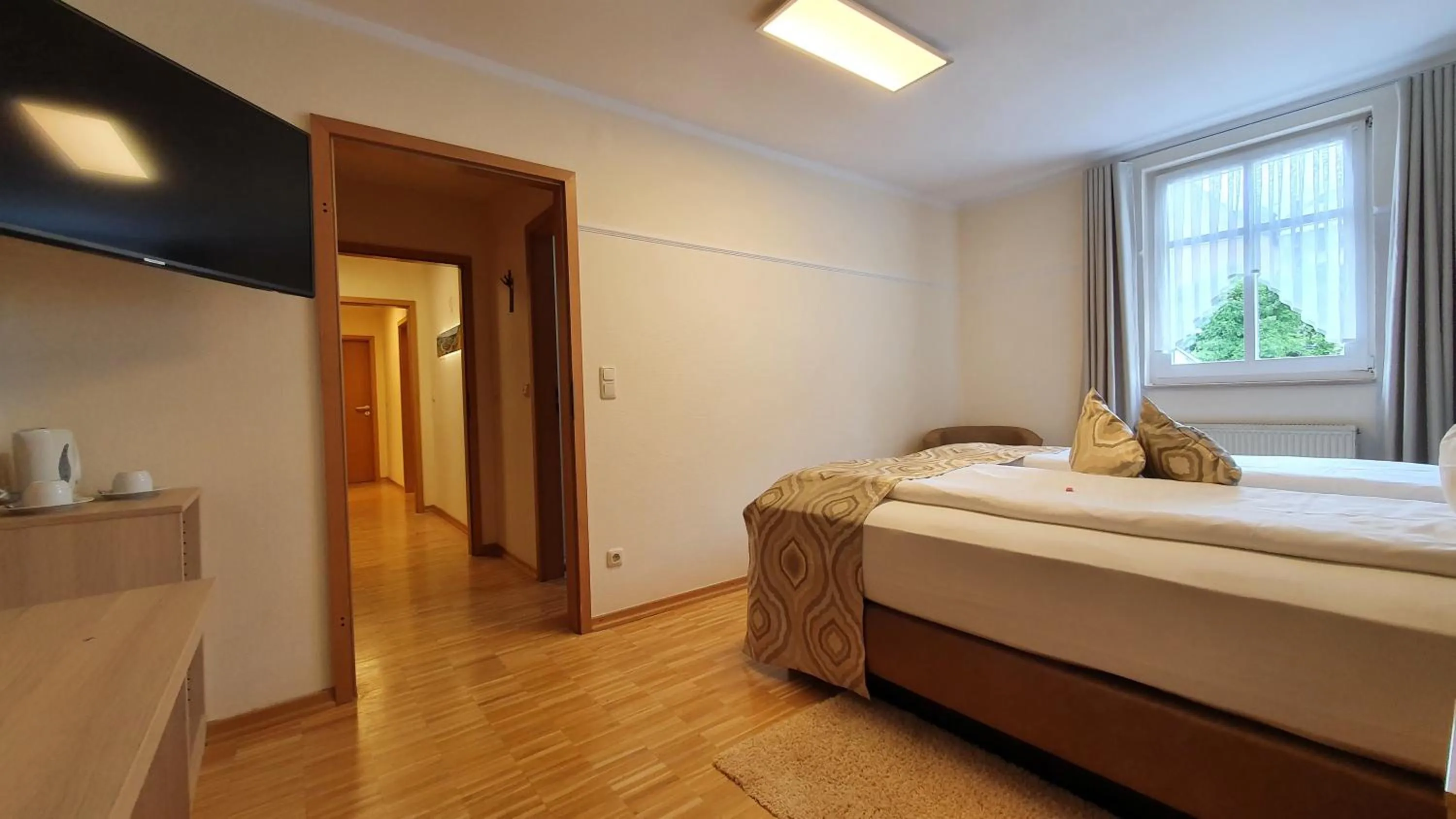 Bed in Hotel Zum Anker-THULLs Restaurant