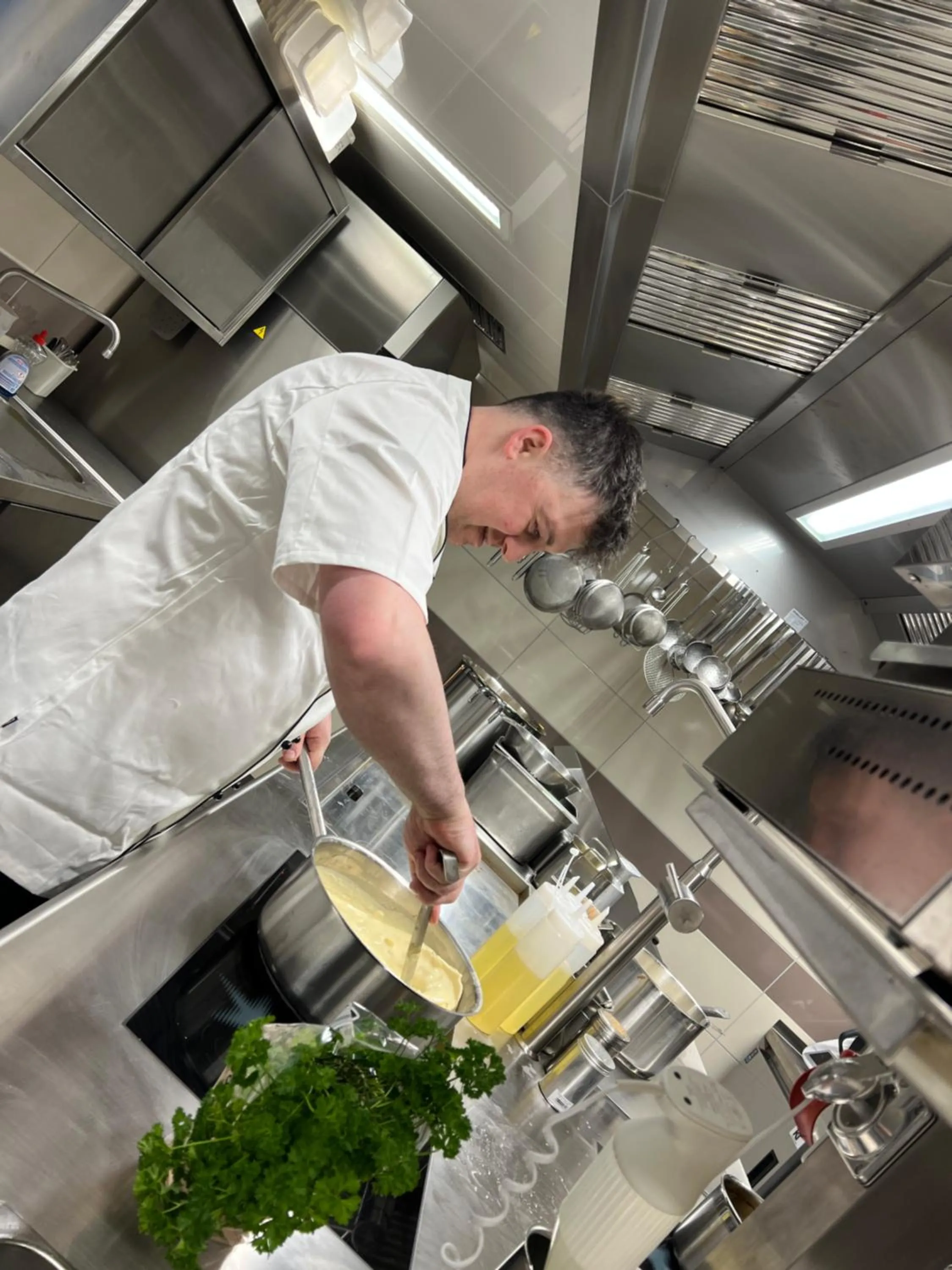 Kitchen or kitchenette in Hotel Zum Anker-THULLs Restaurant