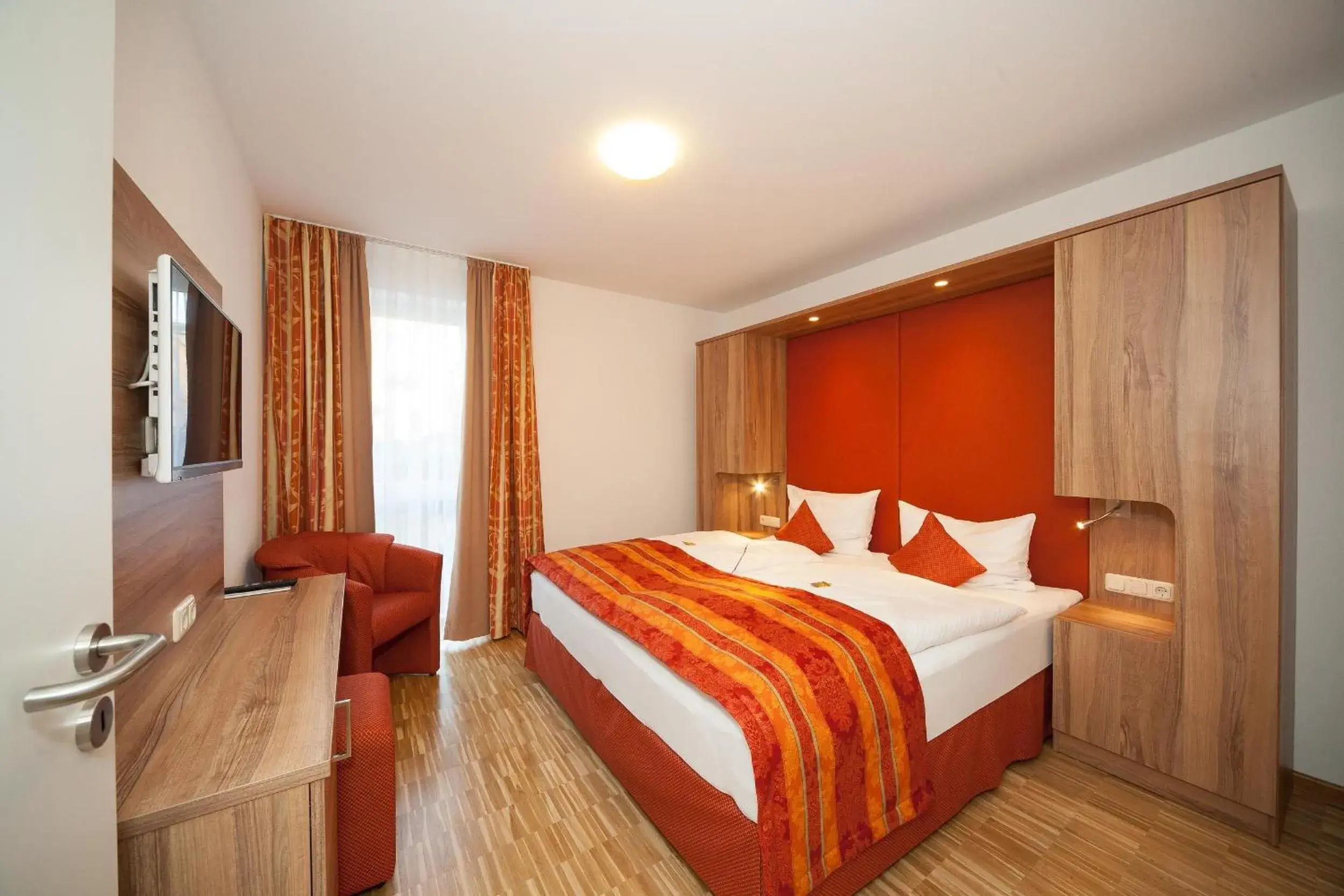 Junior Suite with Balcony in Hotel Zum Anker-THULLs Restaurant Junior Suite with Balcony in Hotel Zum Anker-THULLs Restaurant