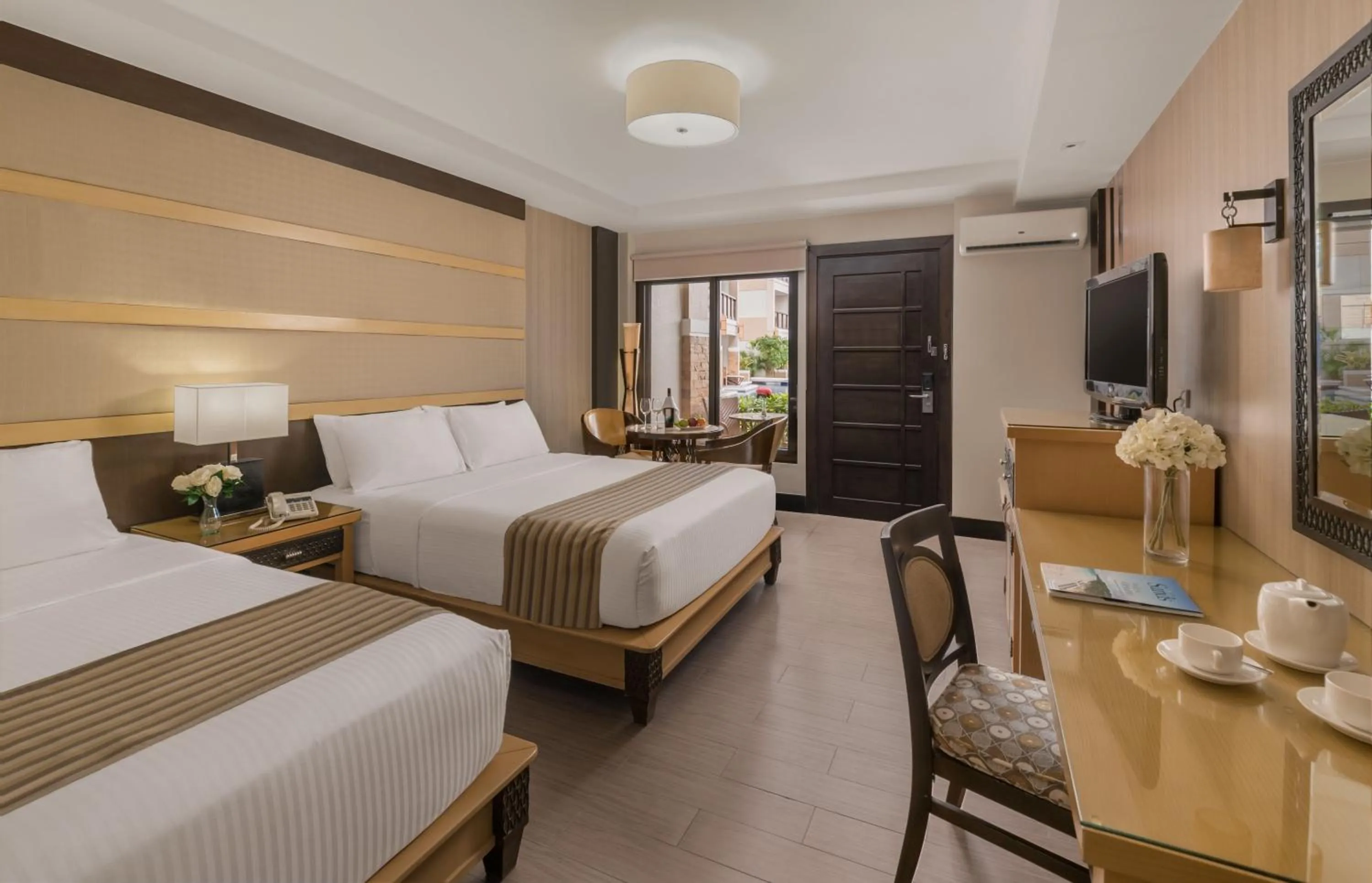 Bed in Henann Lagoon Resort