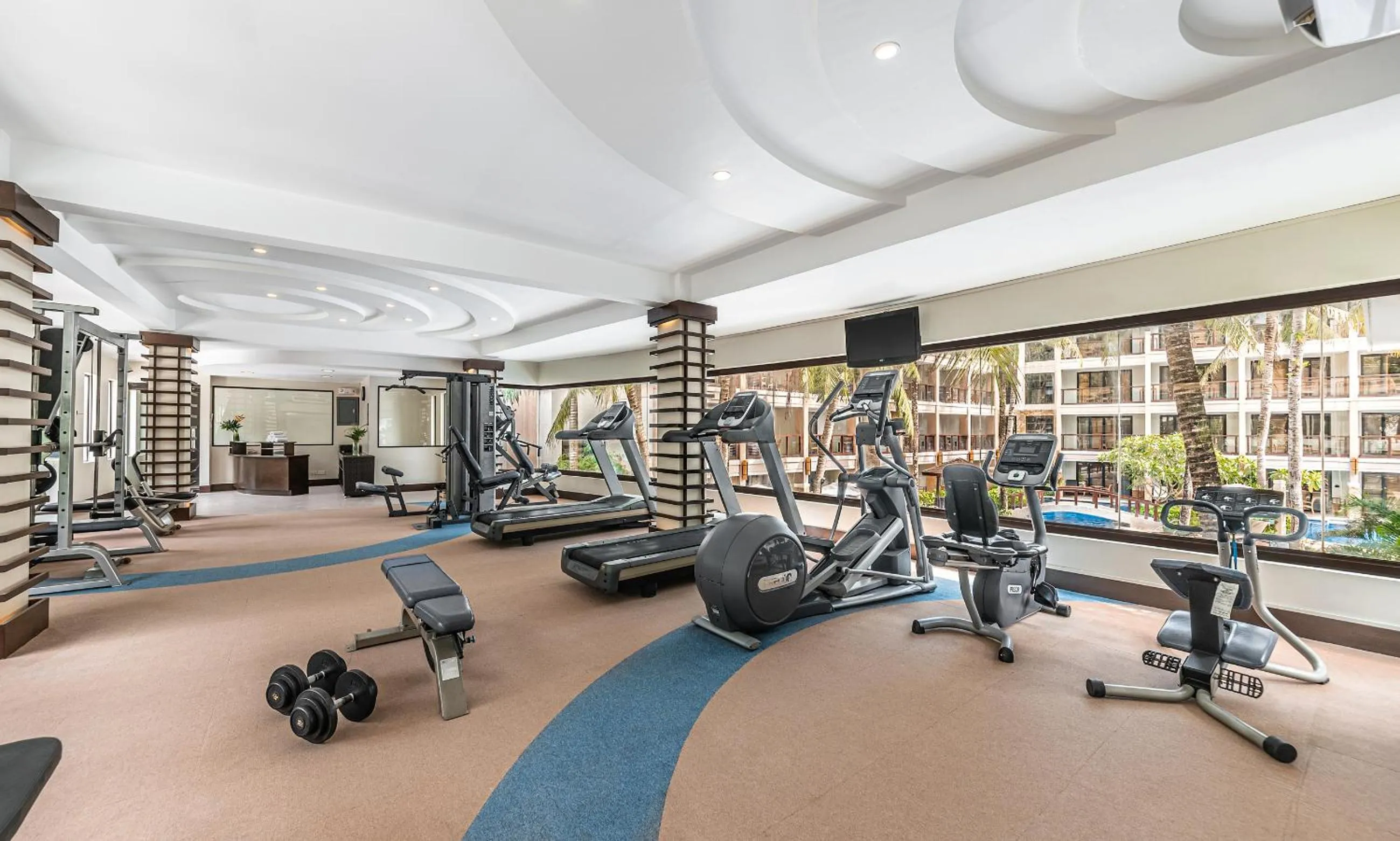Fitness centre/facilities in Henann Lagoon Resort