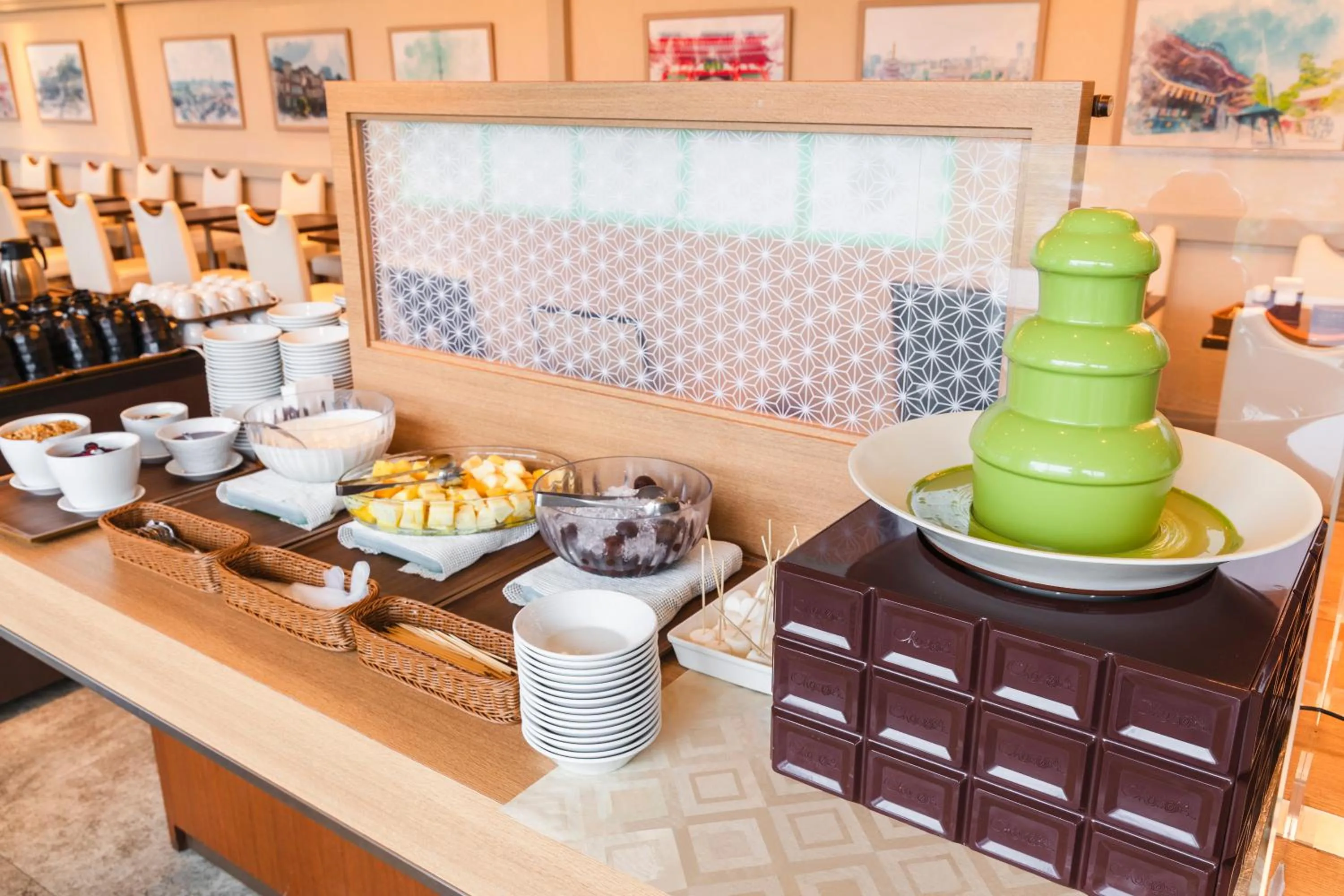 Restaurant/places to eat in Sotetsu Grand Fresa Tokyo-Bay Ariake