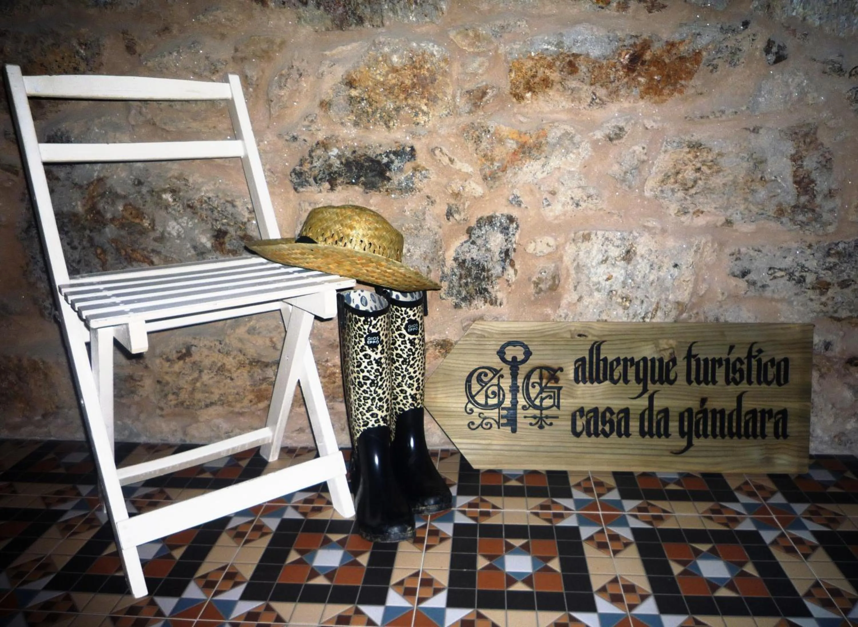 Property logo or sign in Albergue-Hostel Casa da Gandara