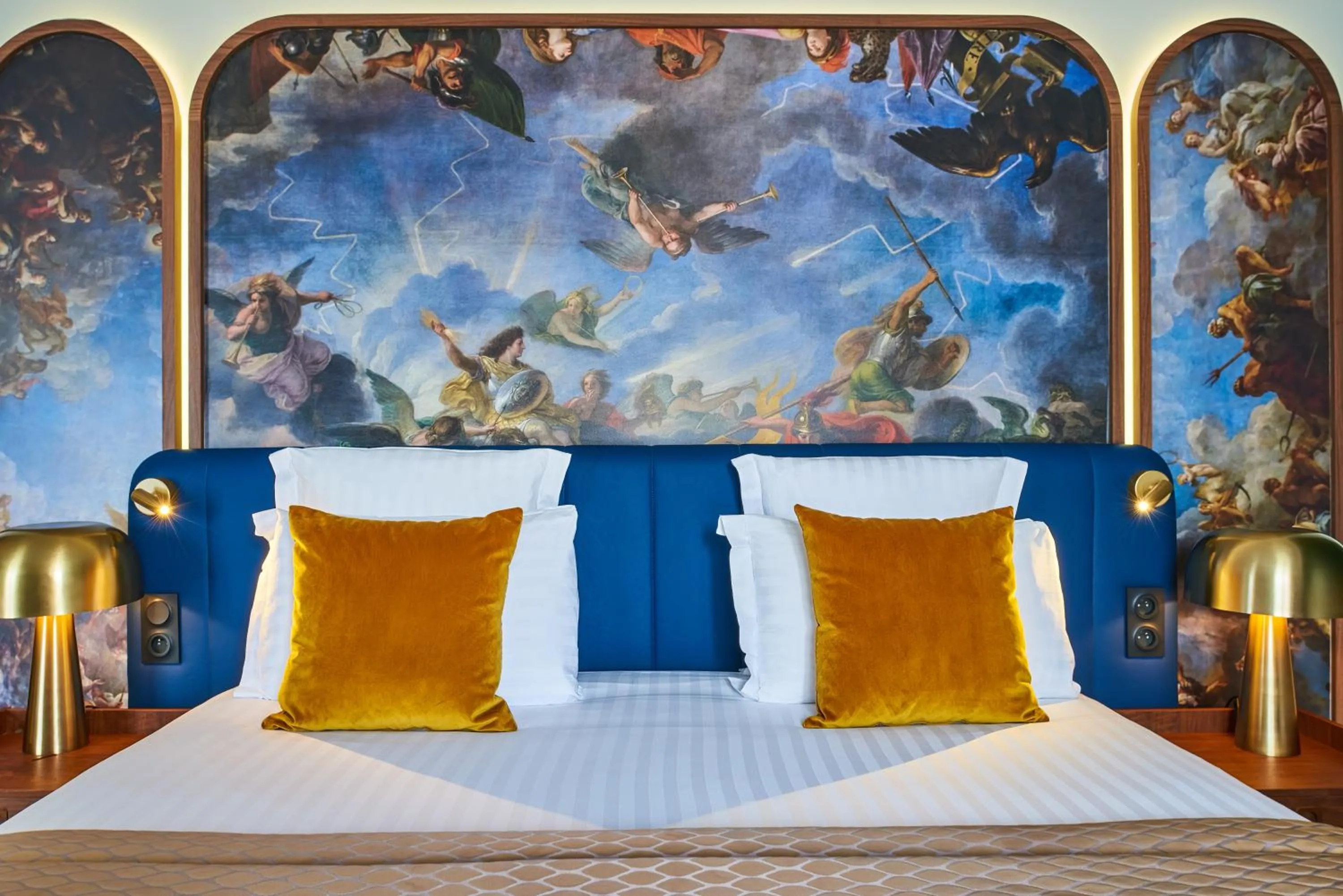 Bed in Hôtel Le Versailles