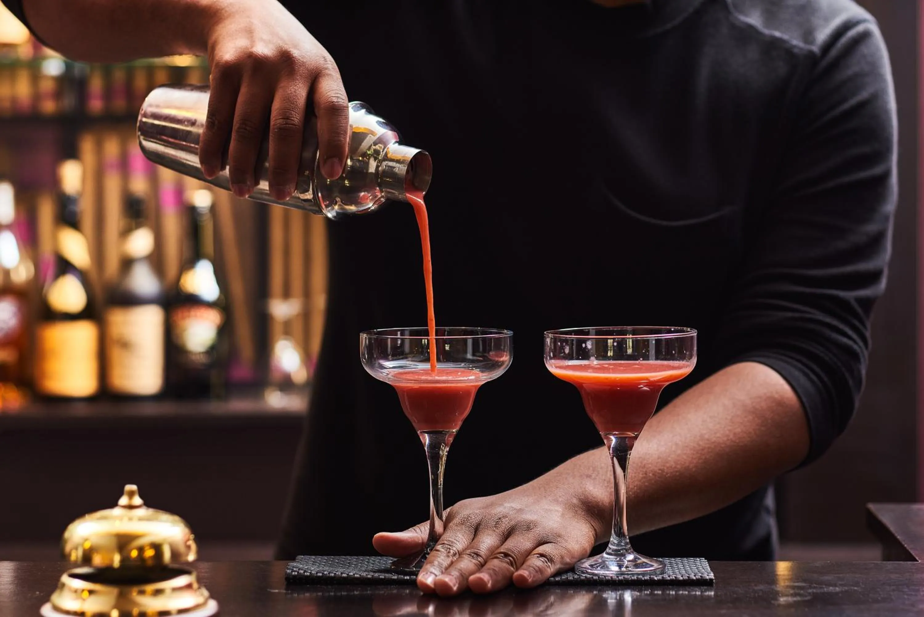 Lounge or bar in Hôtel Le Versailles