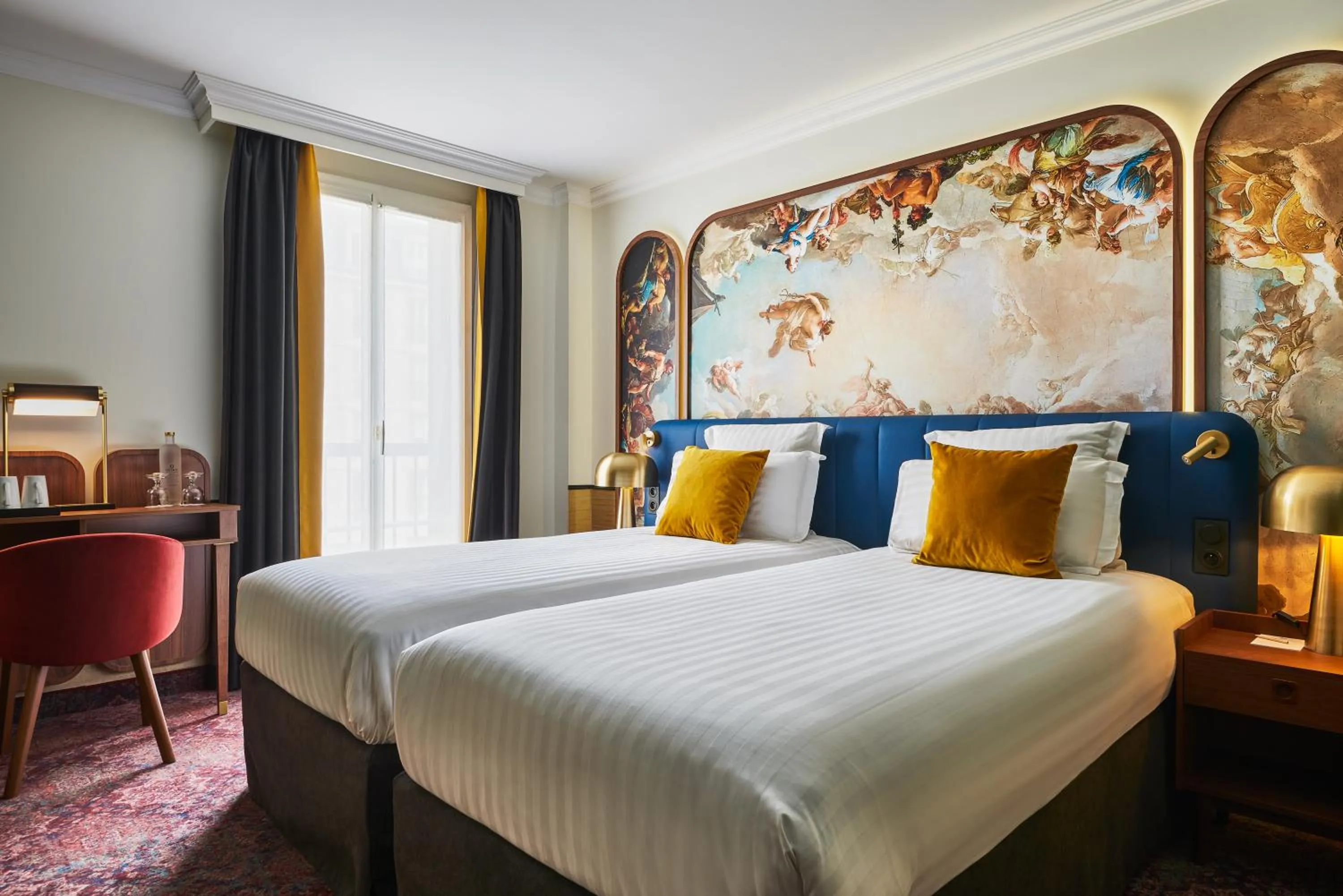 Bed in Hôtel Le Versailles