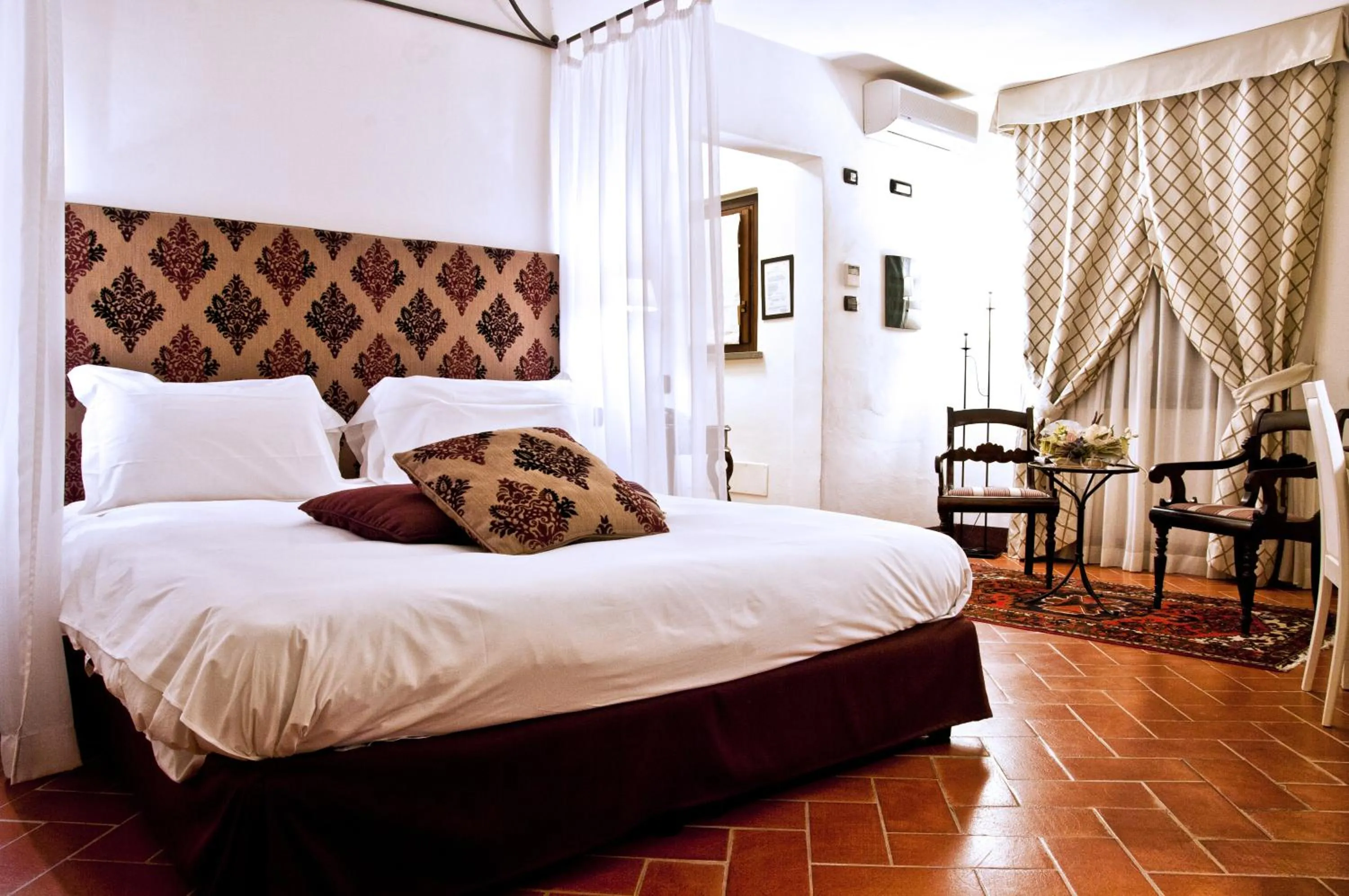 Bed in Hotel San Miniato
