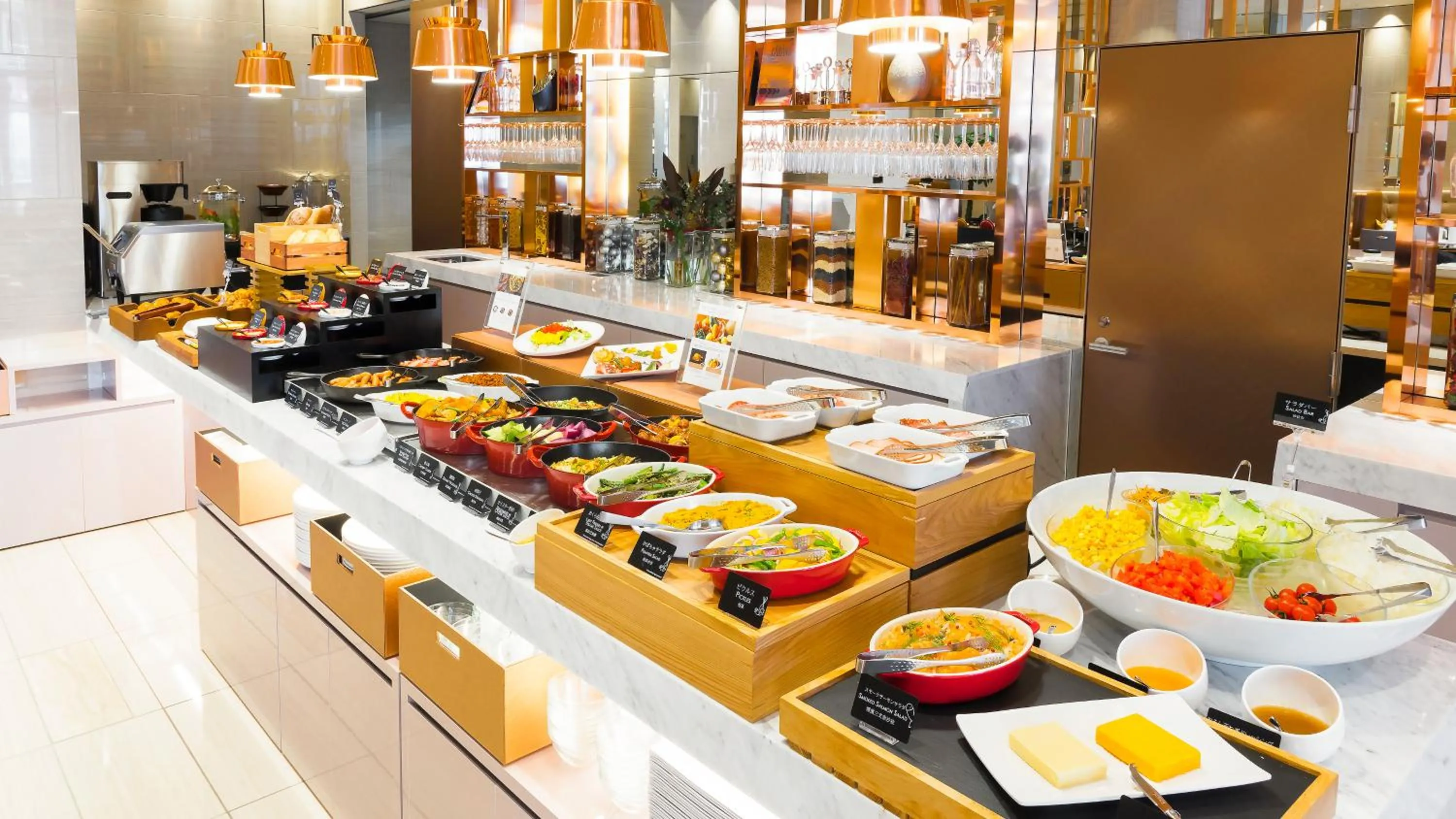 Breakfast in Candeo Hotels Tokyo Roppongi