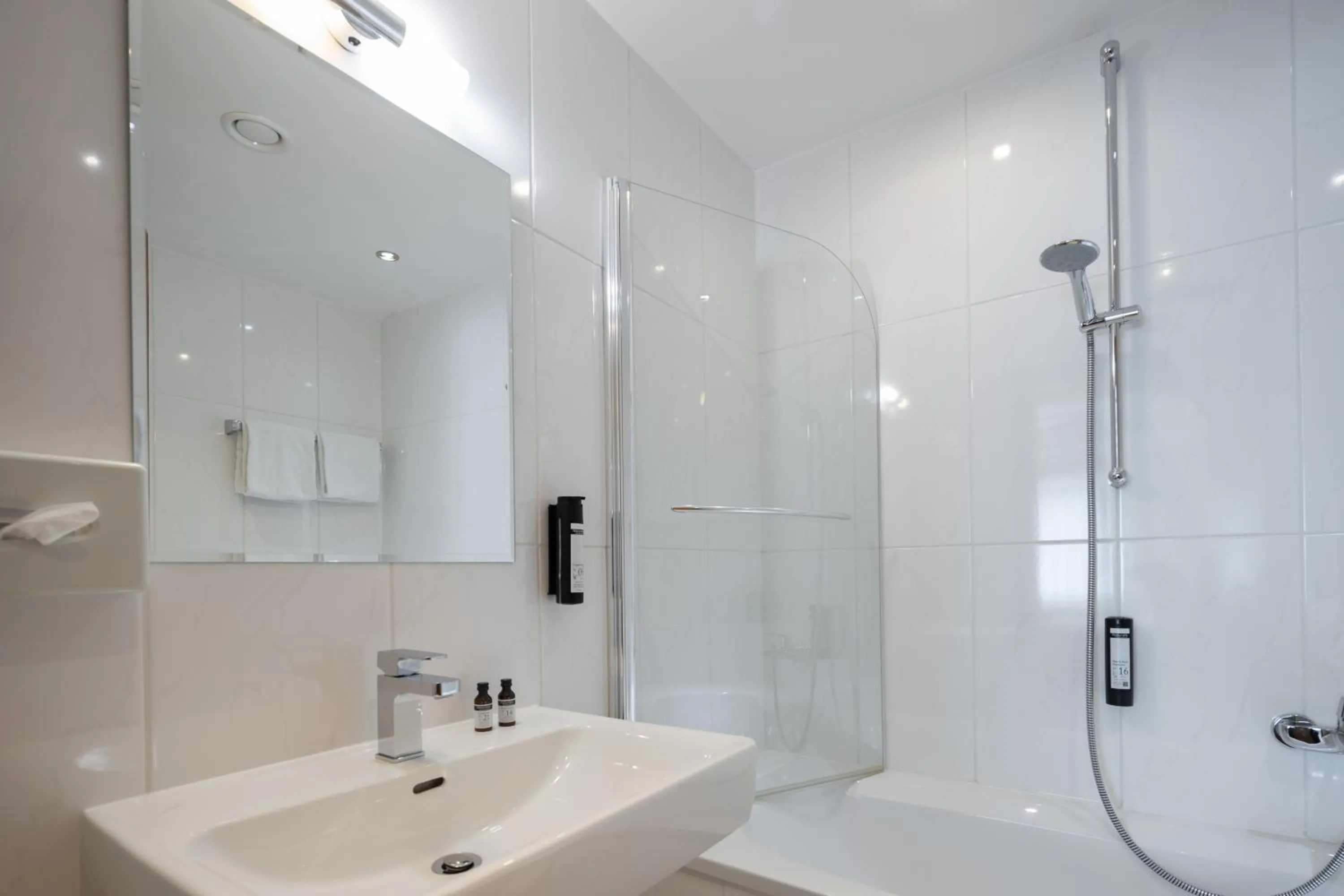 Bathroom in Q! Hotel Maria Theresia