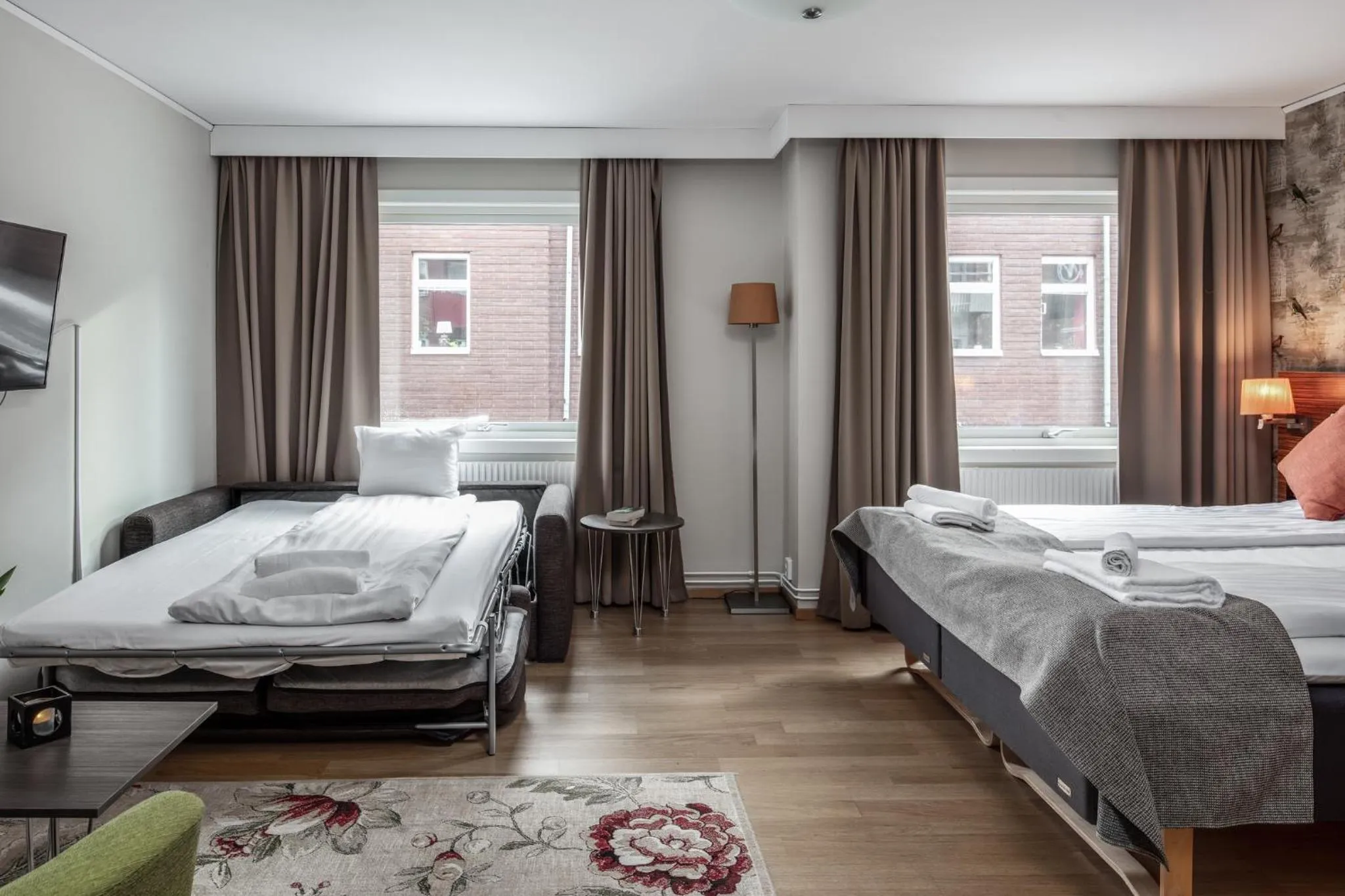 Photo of the whole room, Bed in SPiS Hotell Naran