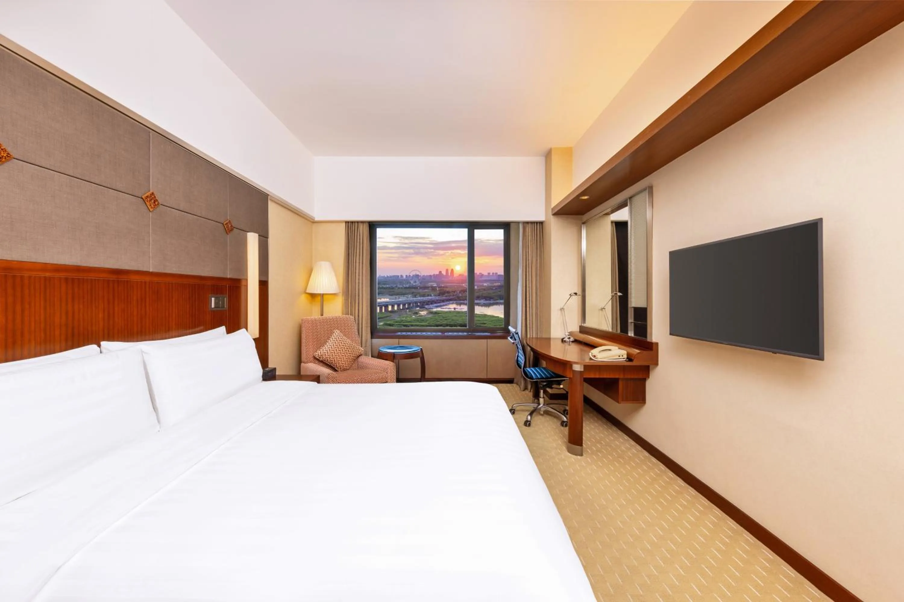 Bed in Shangri-La Harbin