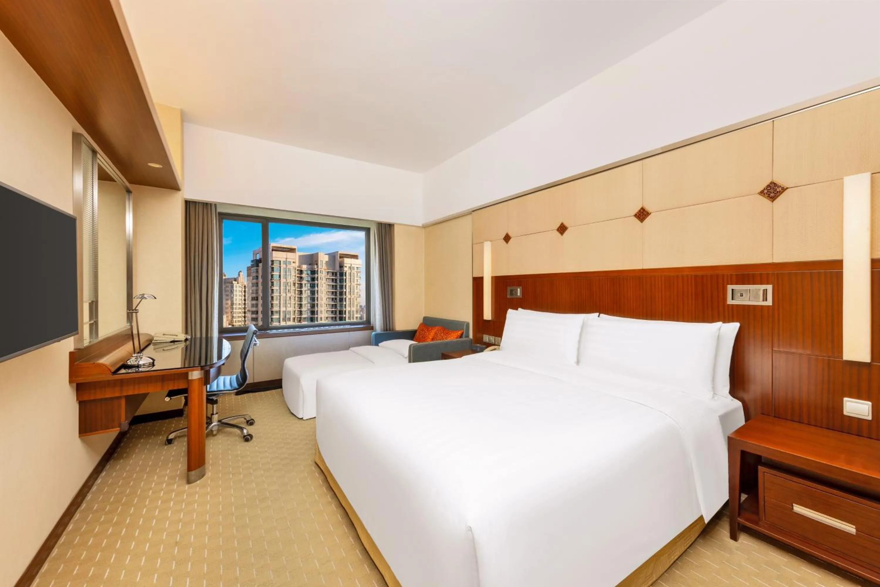 Bed in Shangri-La Harbin