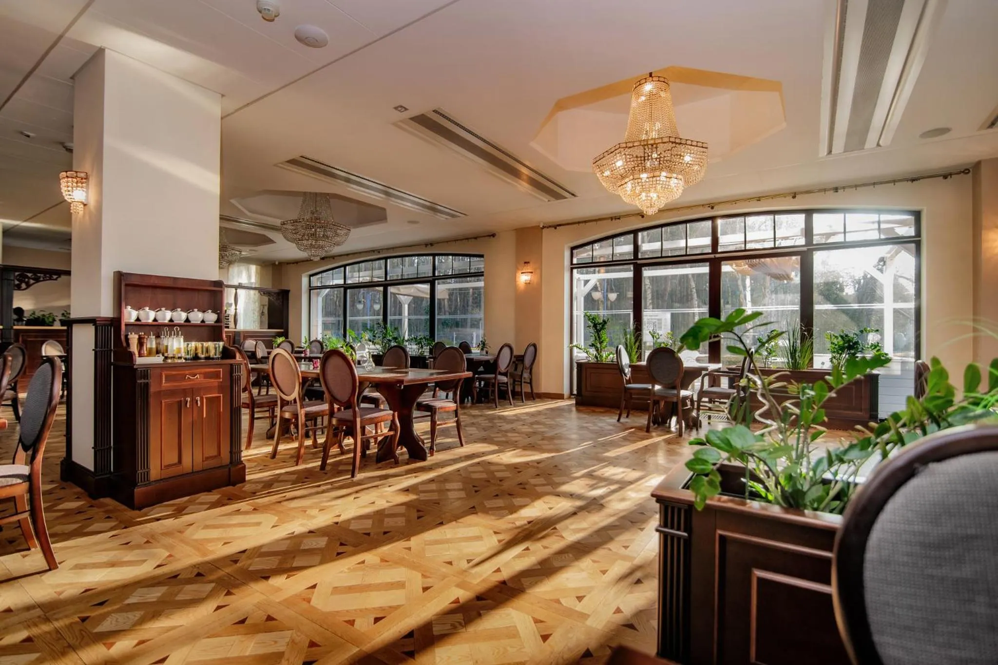 Restaurant/places to eat in Hotel Park Kajetany