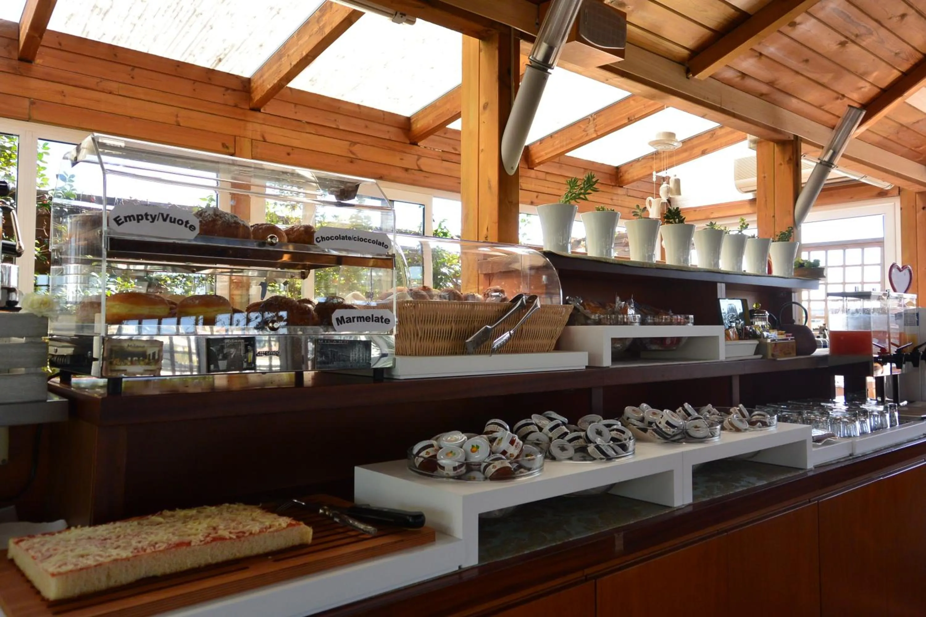 Restaurant/places to eat in Hotel Metrò