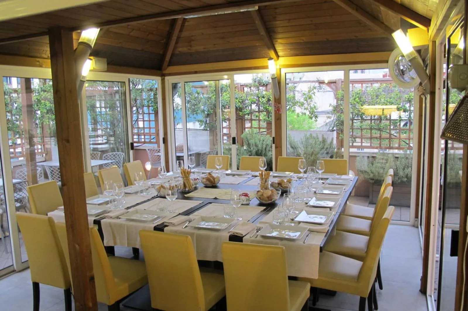 Restaurant/places to eat in Hotel Metrò