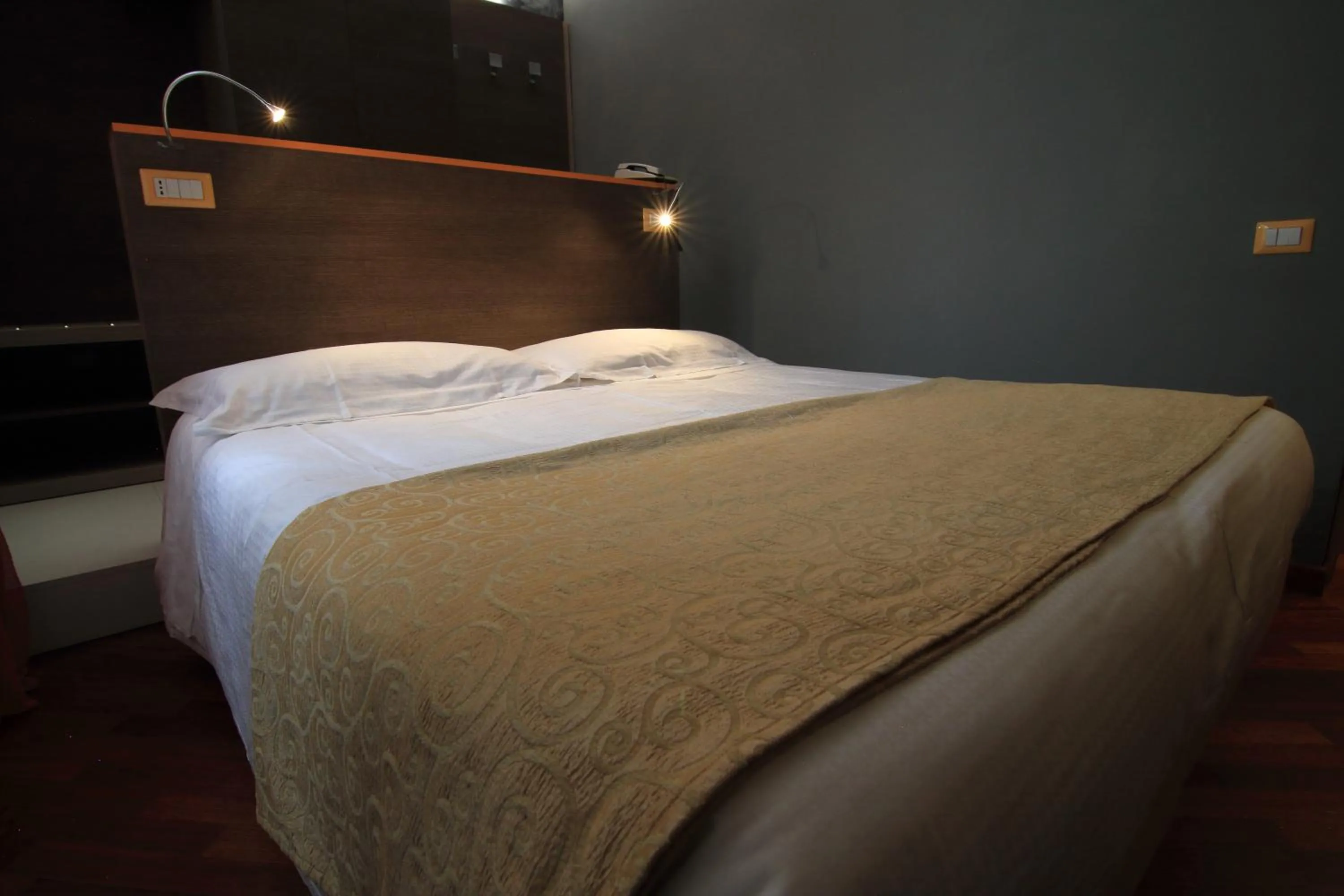 Bedroom, Bed in Hotel Metrò