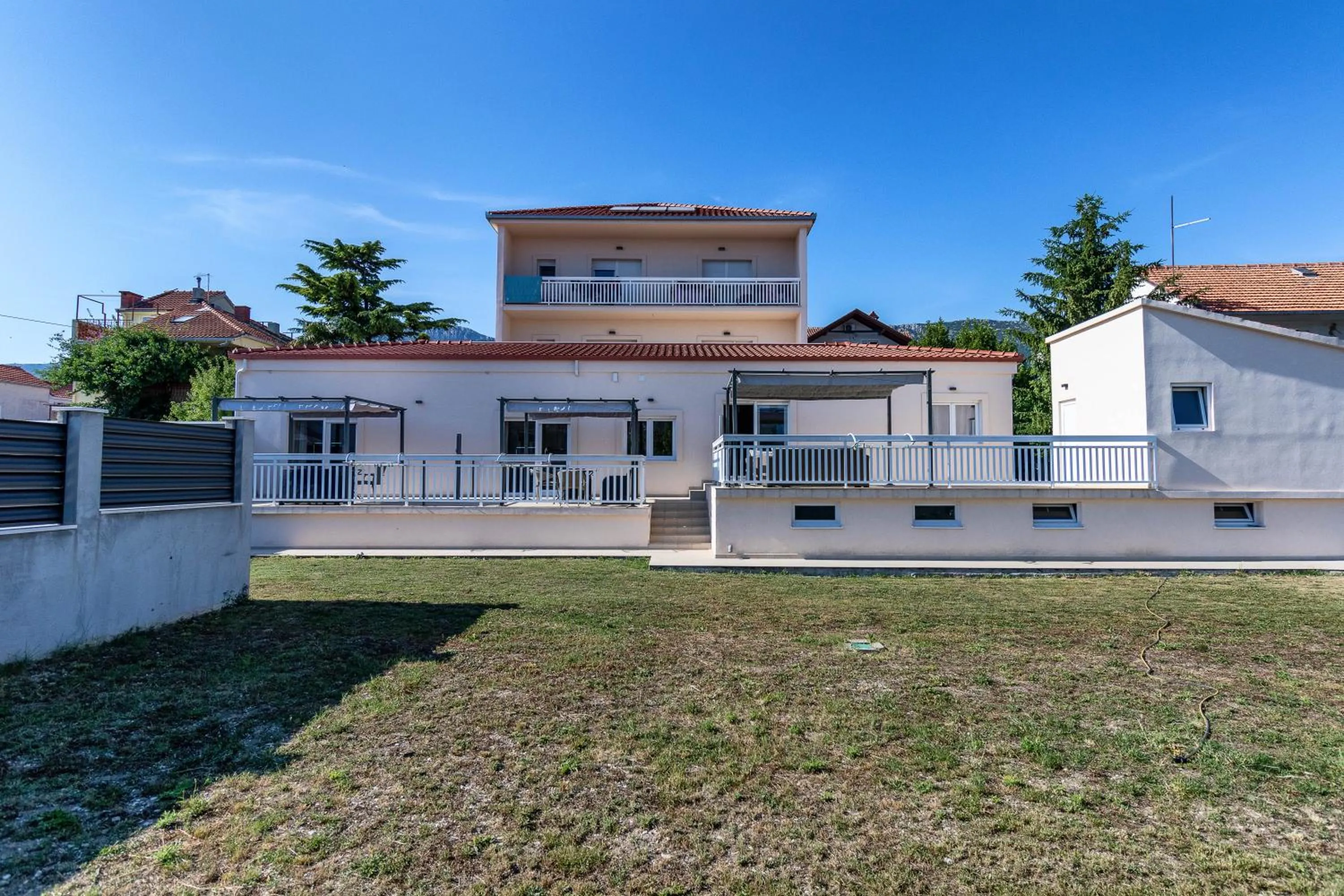 Property building in StaySplitBay