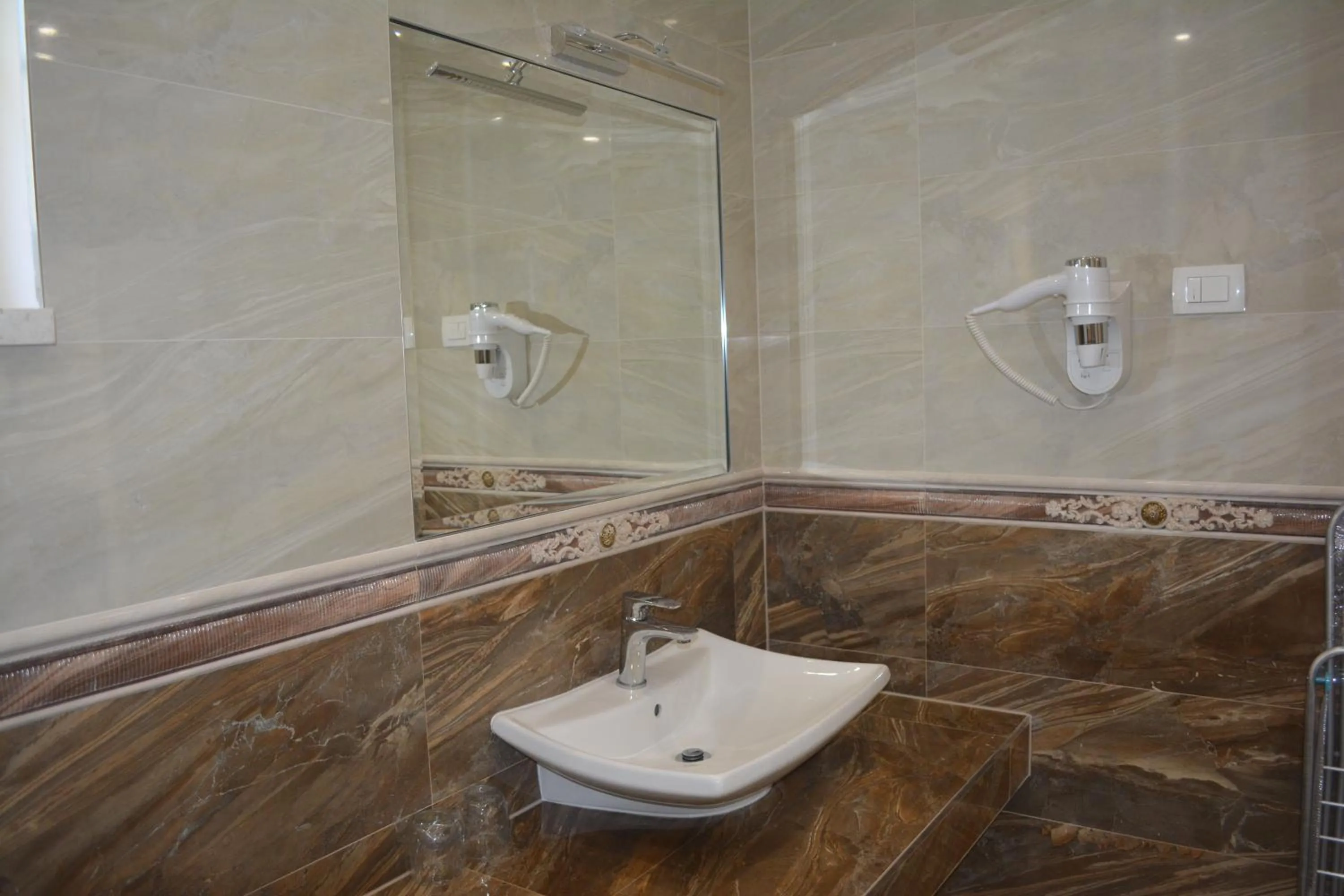 Bathroom in StaySplitBay