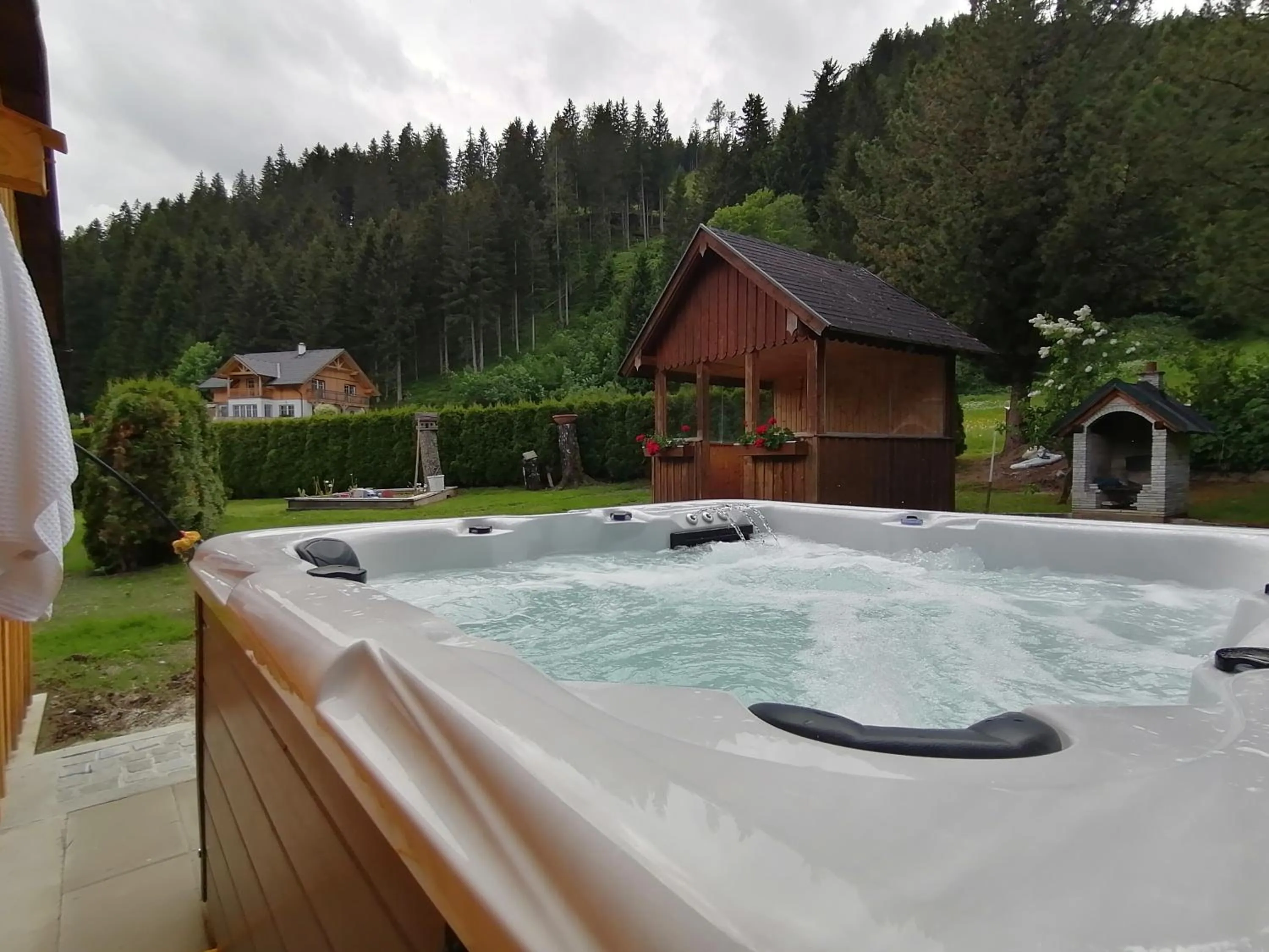 Hot Tub in Familien & Wander-Pension Purkhardt