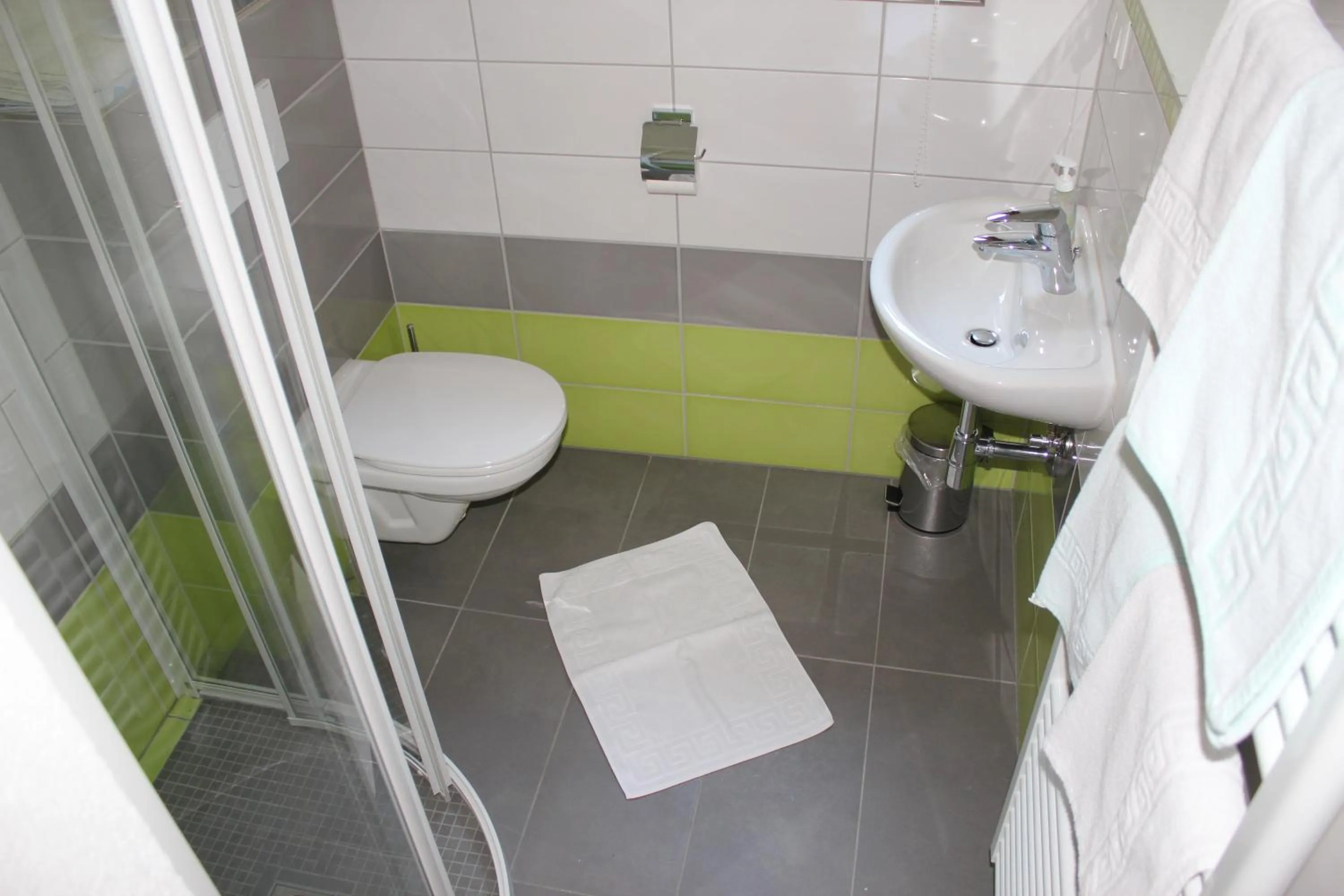 Bathroom in Familien & Wander-Pension Purkhardt