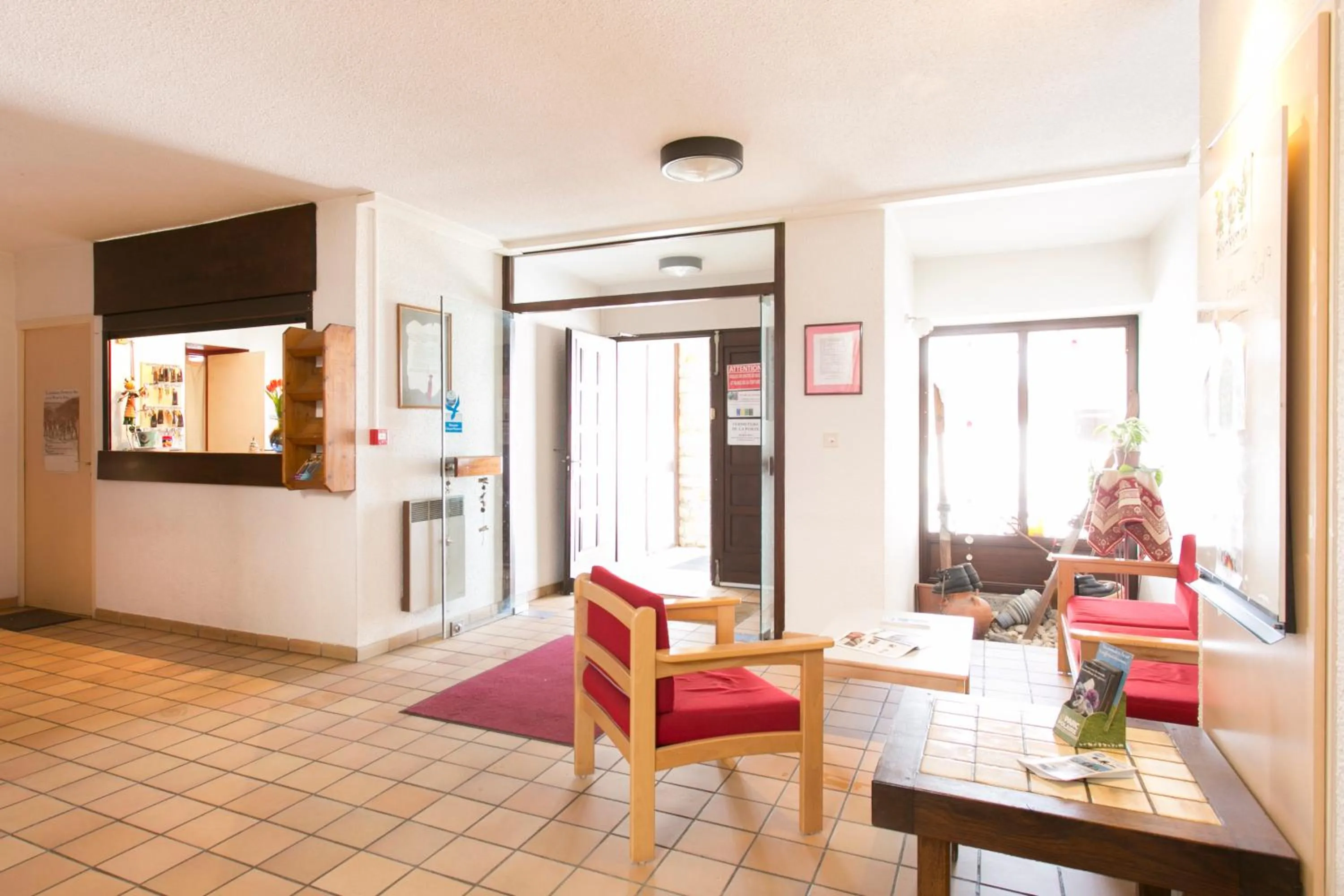 Lobby or reception in Résidence Les Clarines ( by Popinns )