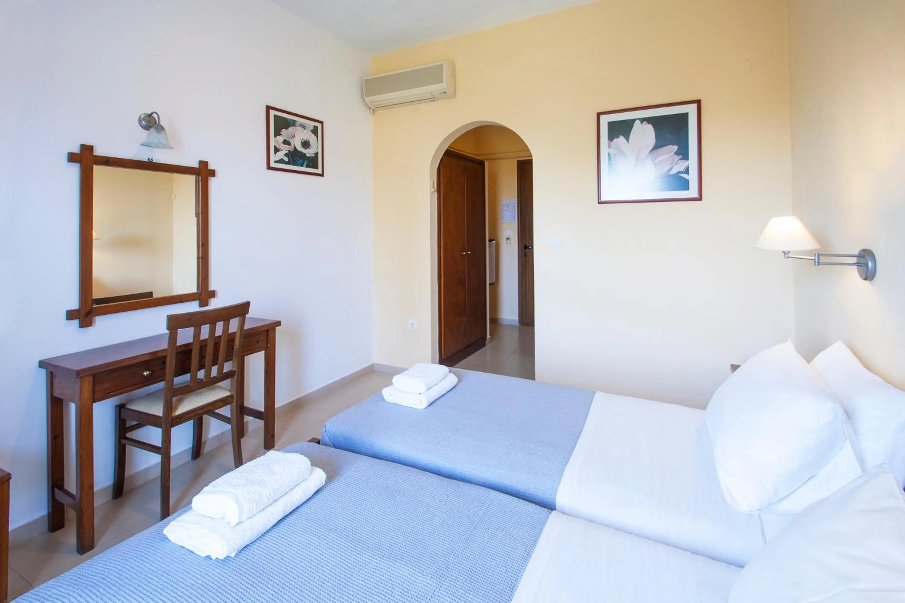 Bed in Vontzos Hotel