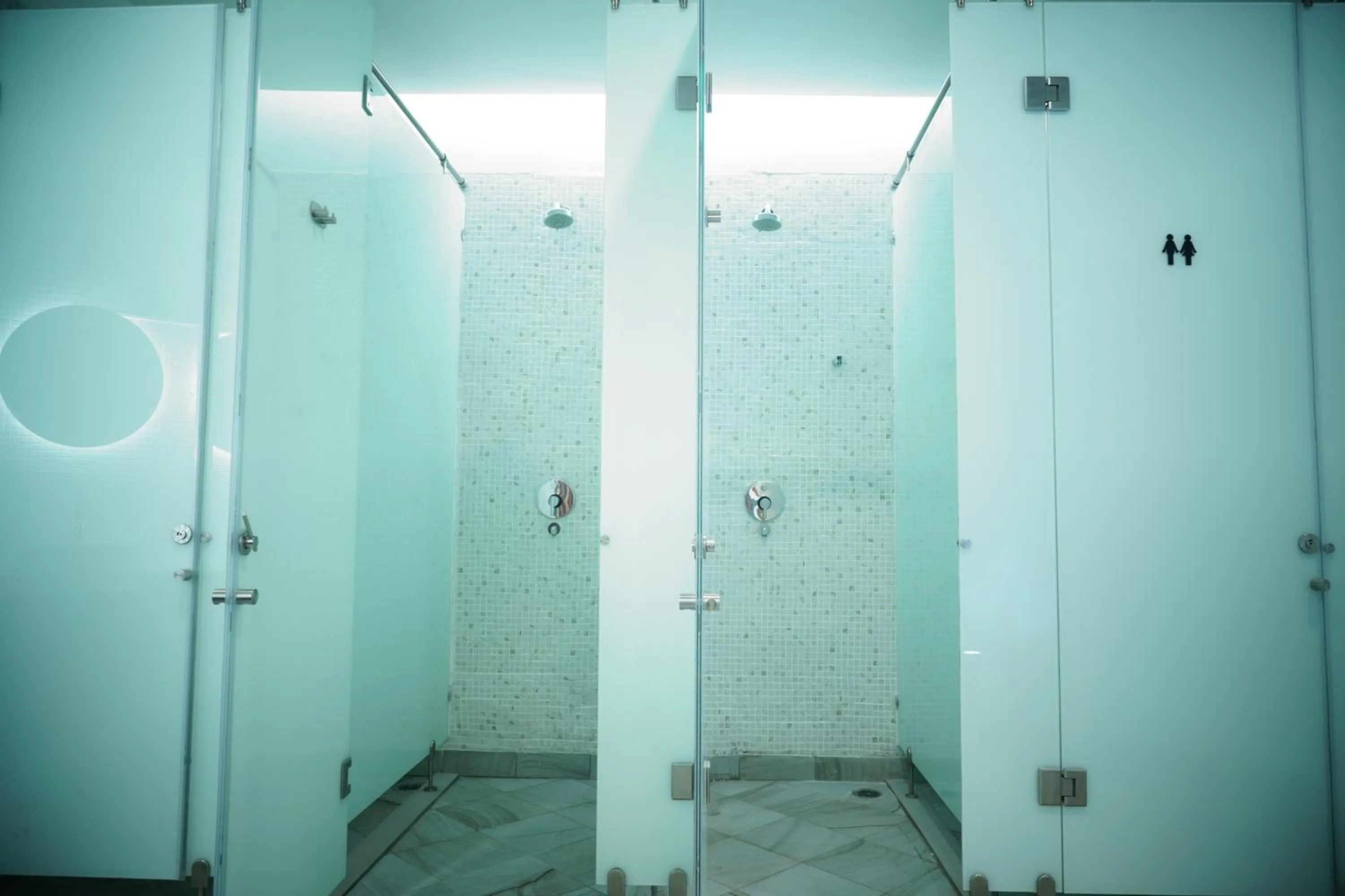 Shower in Borough Capsule Hostel Bali