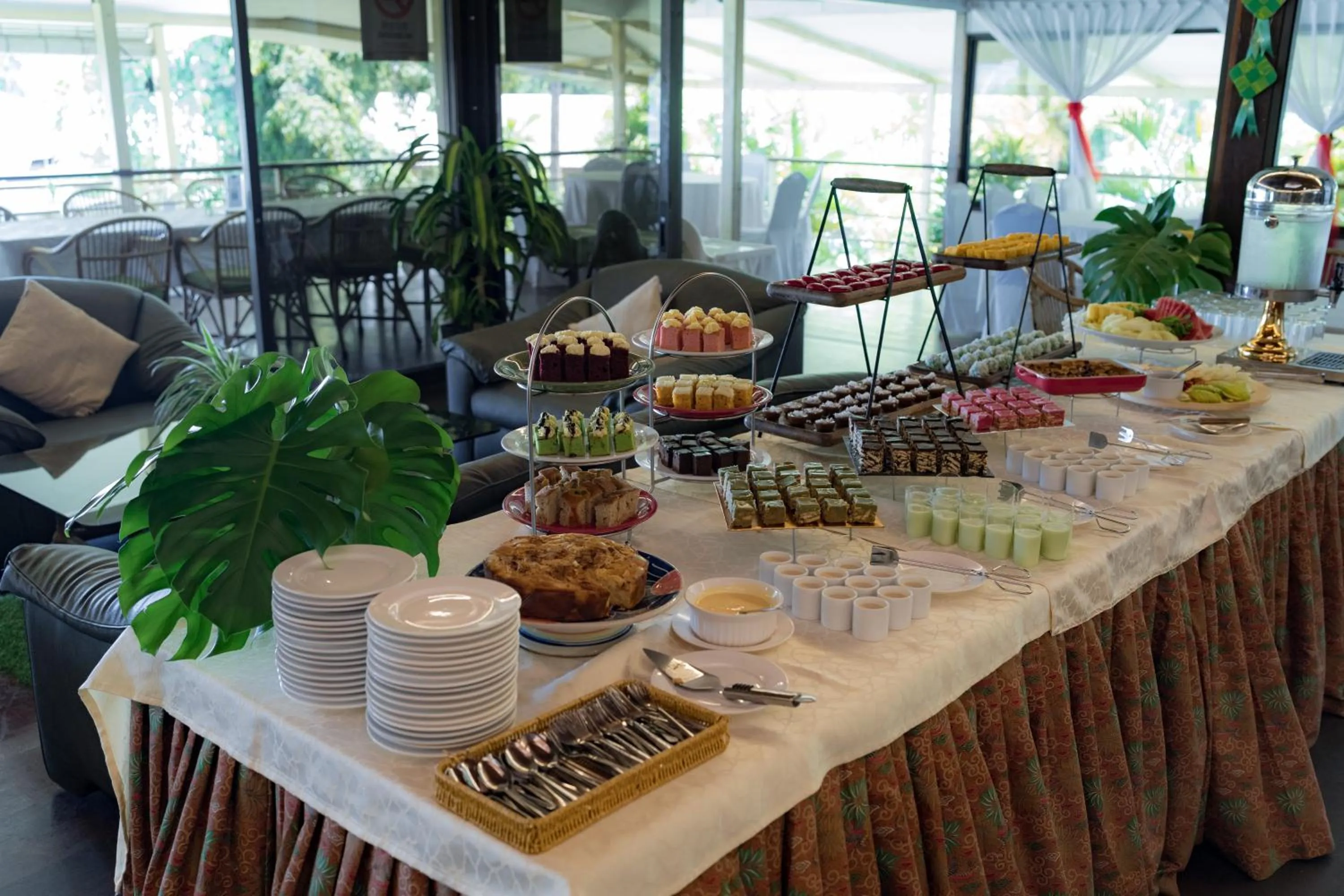 Restaurant/places to eat in Langkah Syabas Beach Resort