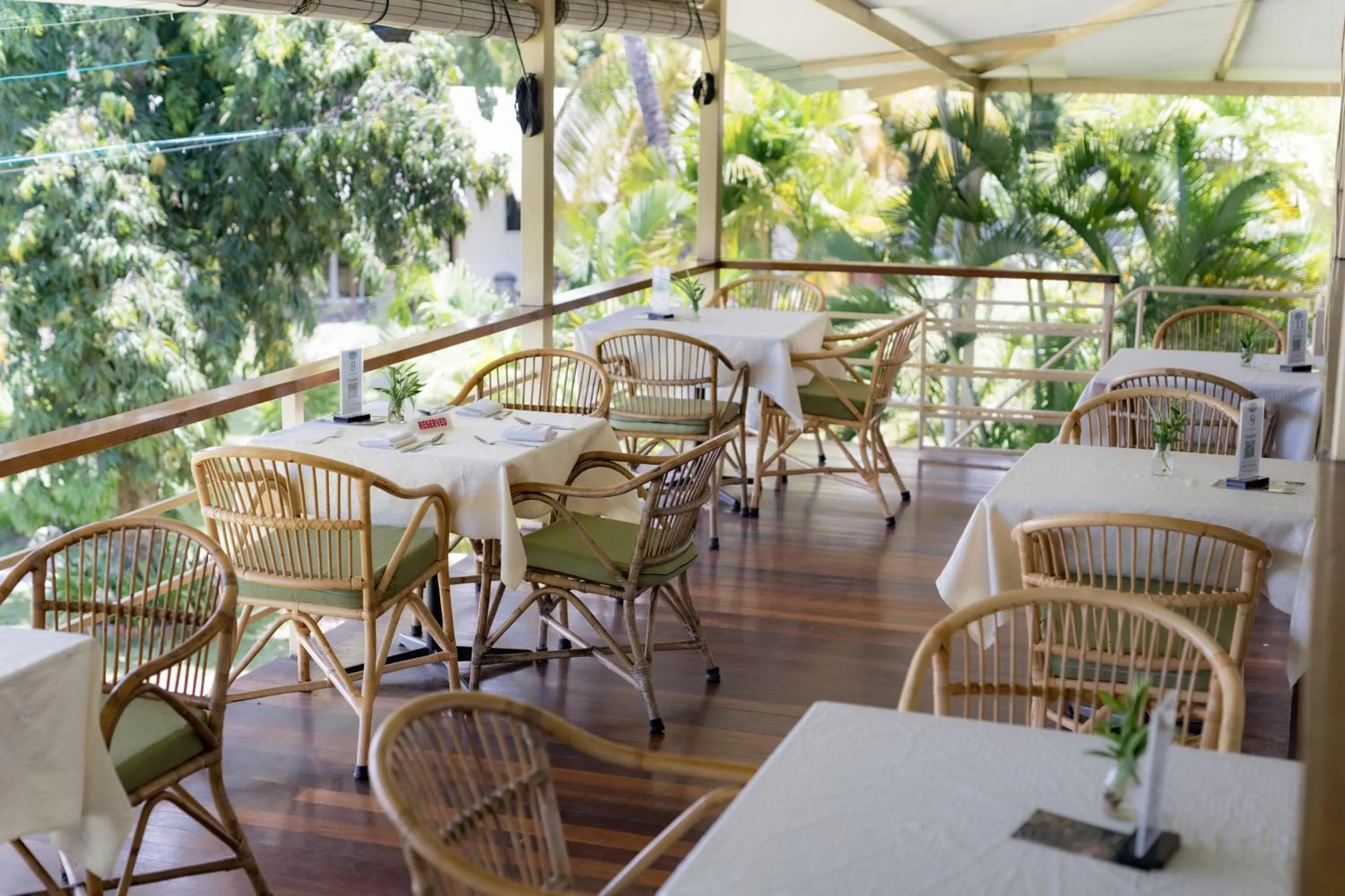 Restaurant/places to eat in Langkah Syabas Beach Resort