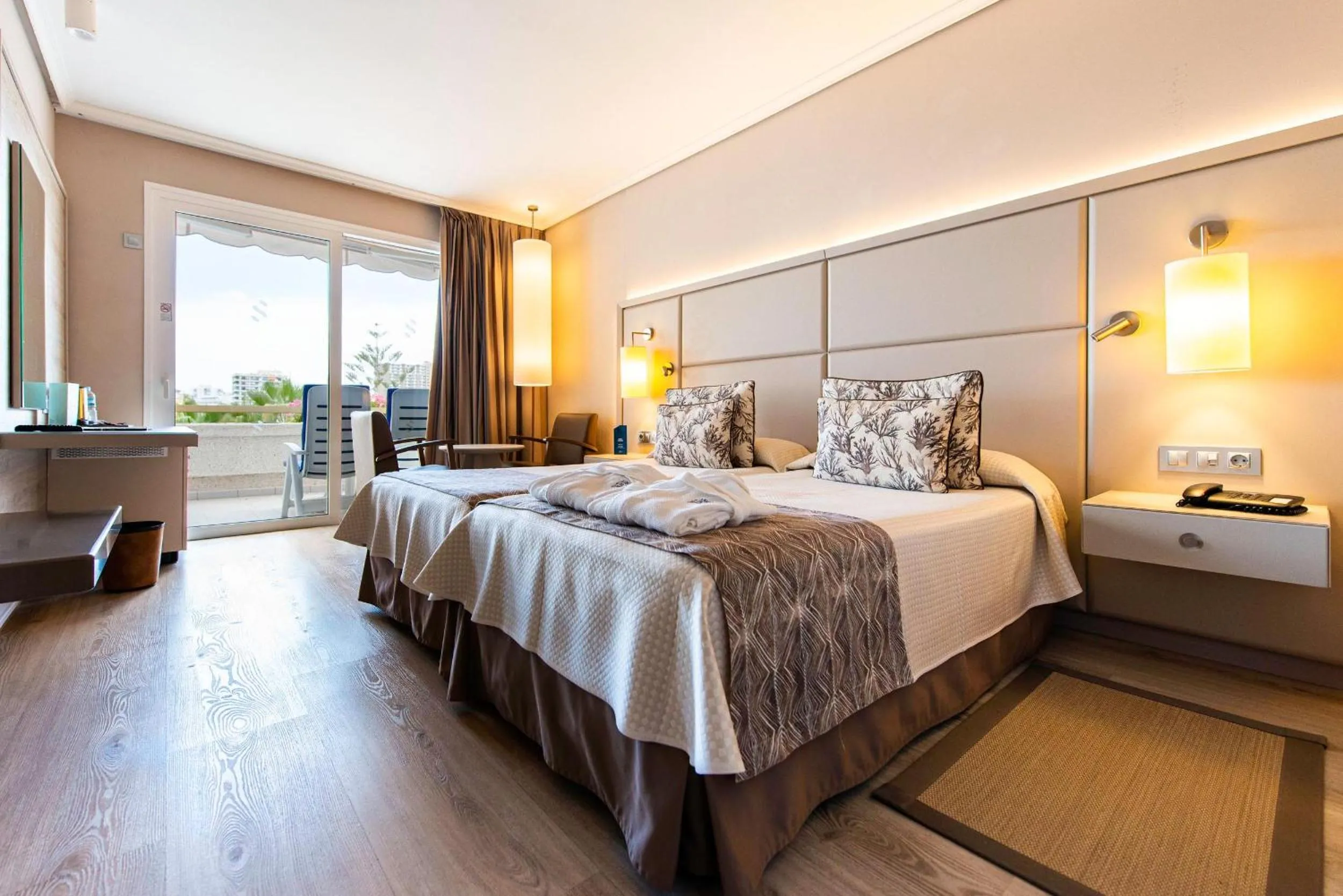 Bedroom, Bed in Spring Arona Gran Hotel - Adults Only