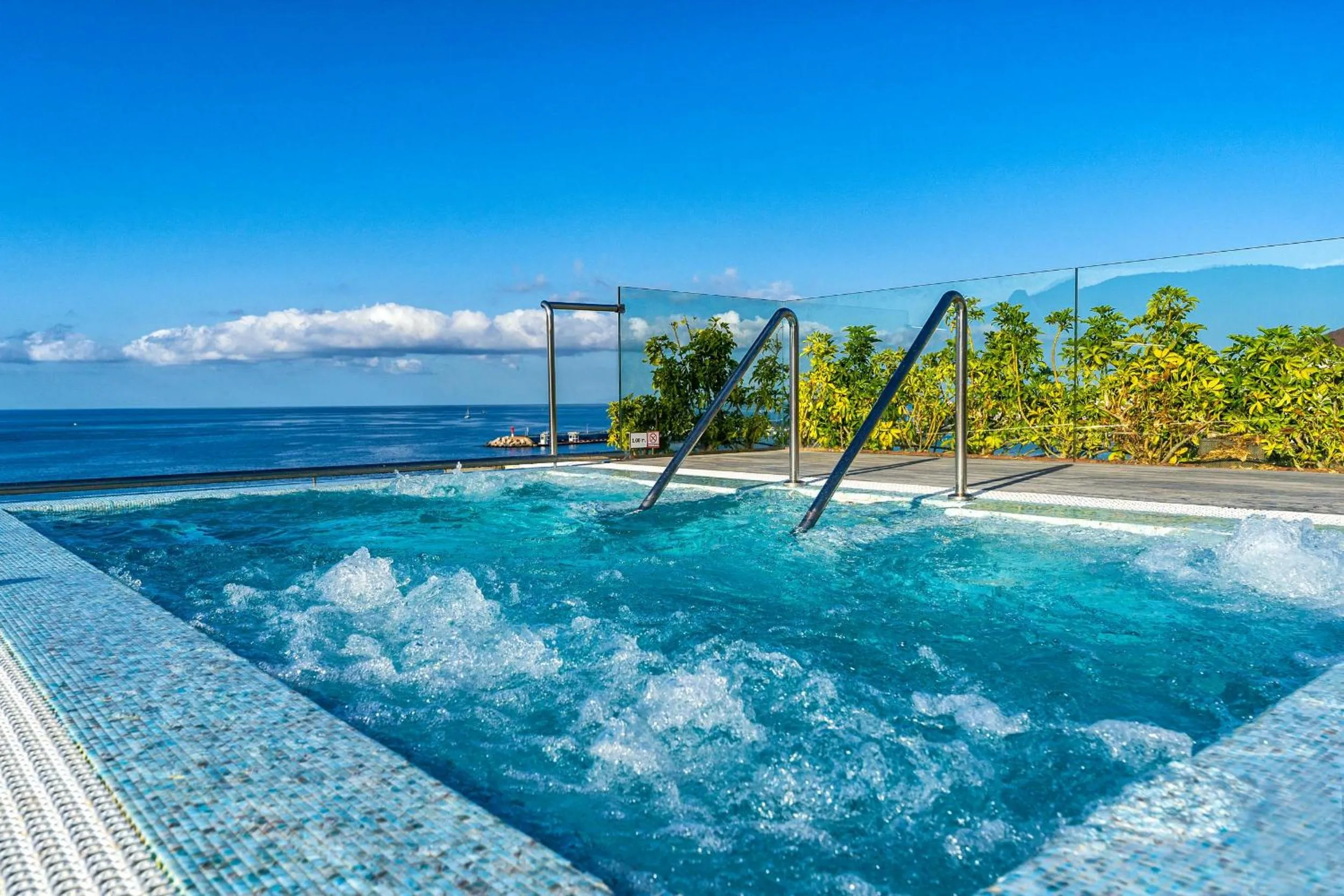 Swimming pool in Spring Arona Gran Hotel - Adults Only