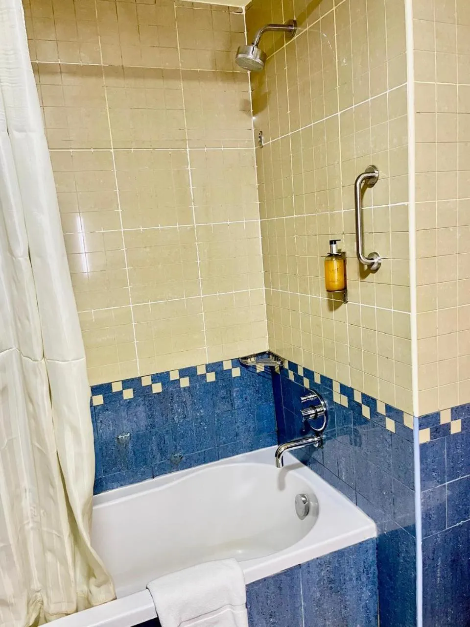 Bath in Concorde Hotel Fujairah