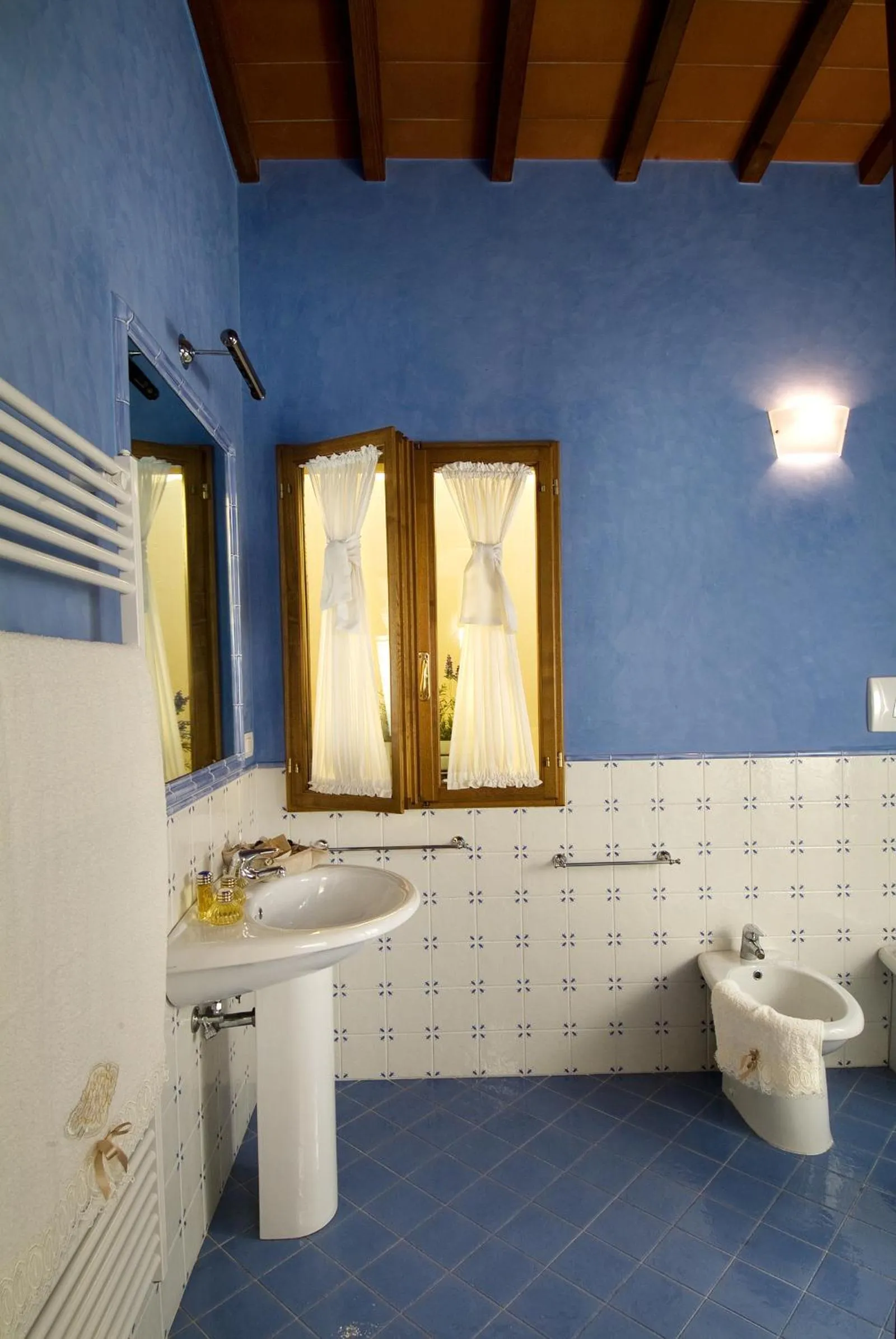 Bathroom in Accademia Residence