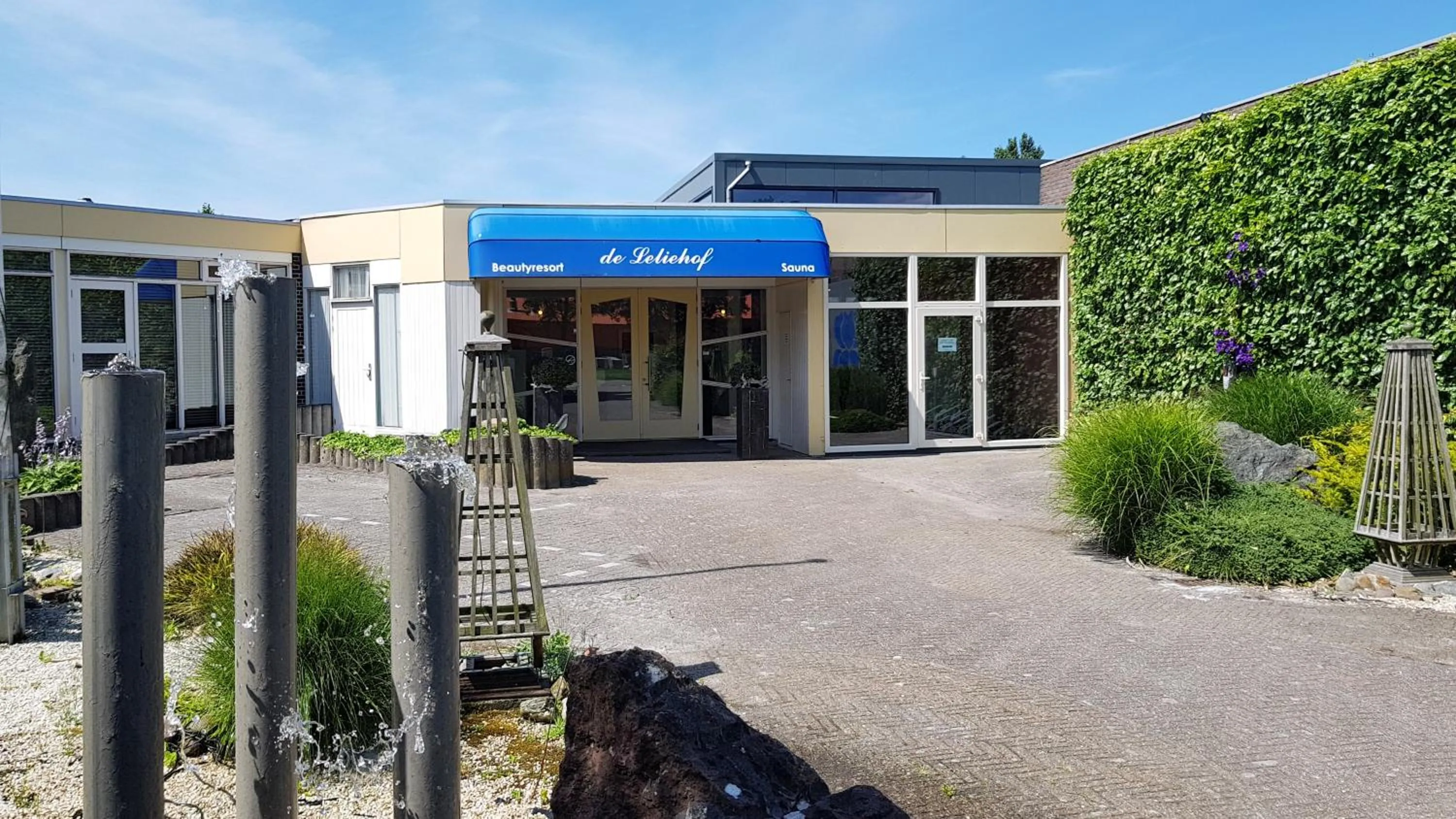 Facade/entrance in Lodgehotel de Lelie