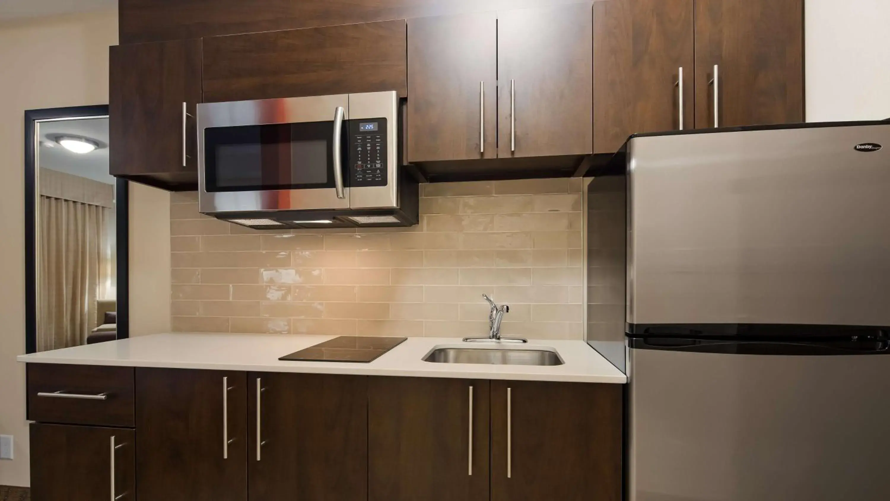 Queen Room with Two Queen Beds with Kitchenette and Balcony - Non-Smoking in Best Western Plus Merritt Hotel Queen Room with Two Queen Beds with Kitchenette and Balcony - Non-Smoking in Best Western Plus Merritt Hotel