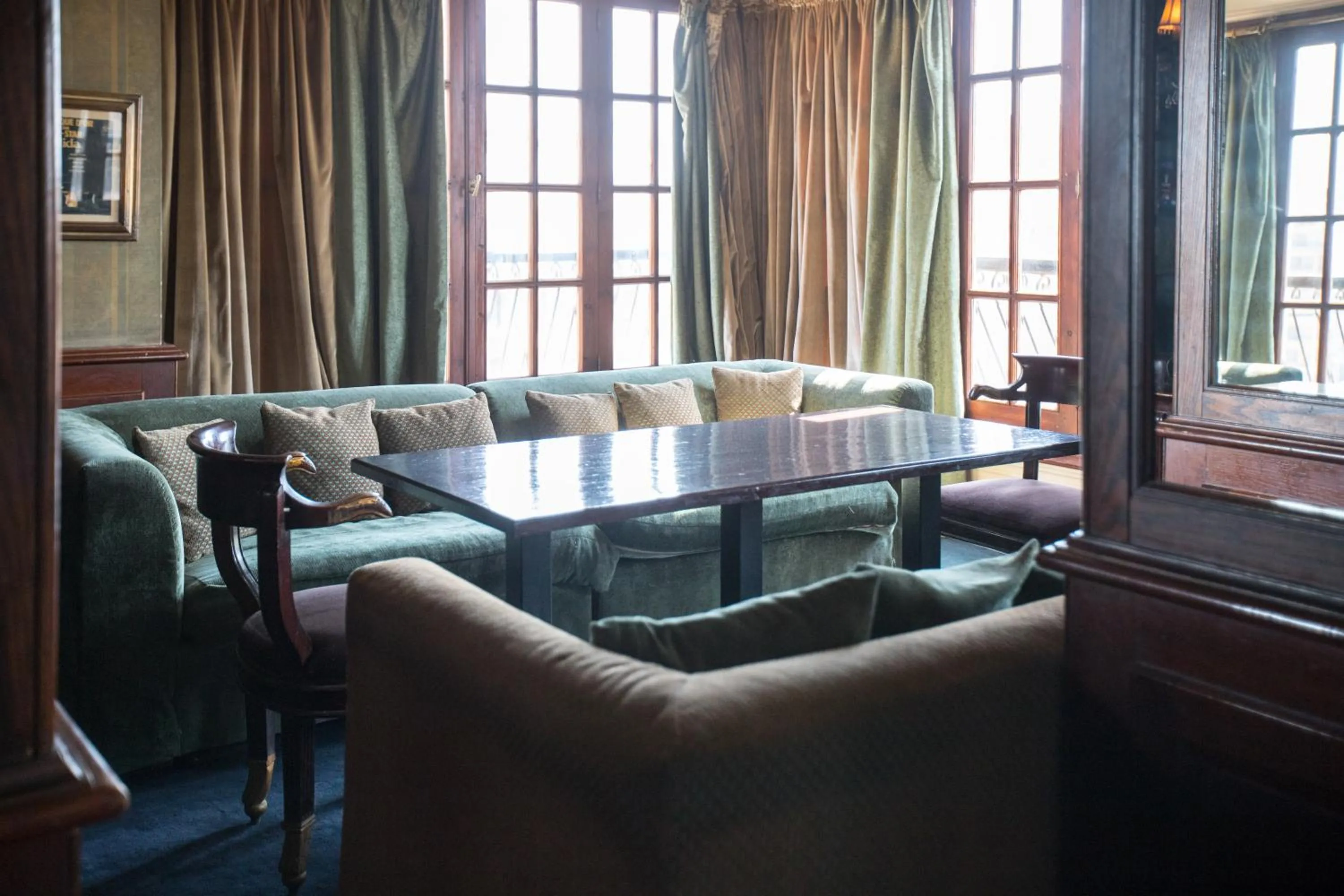 Nightclub / DJ in Aura Inn Hotel Cairo