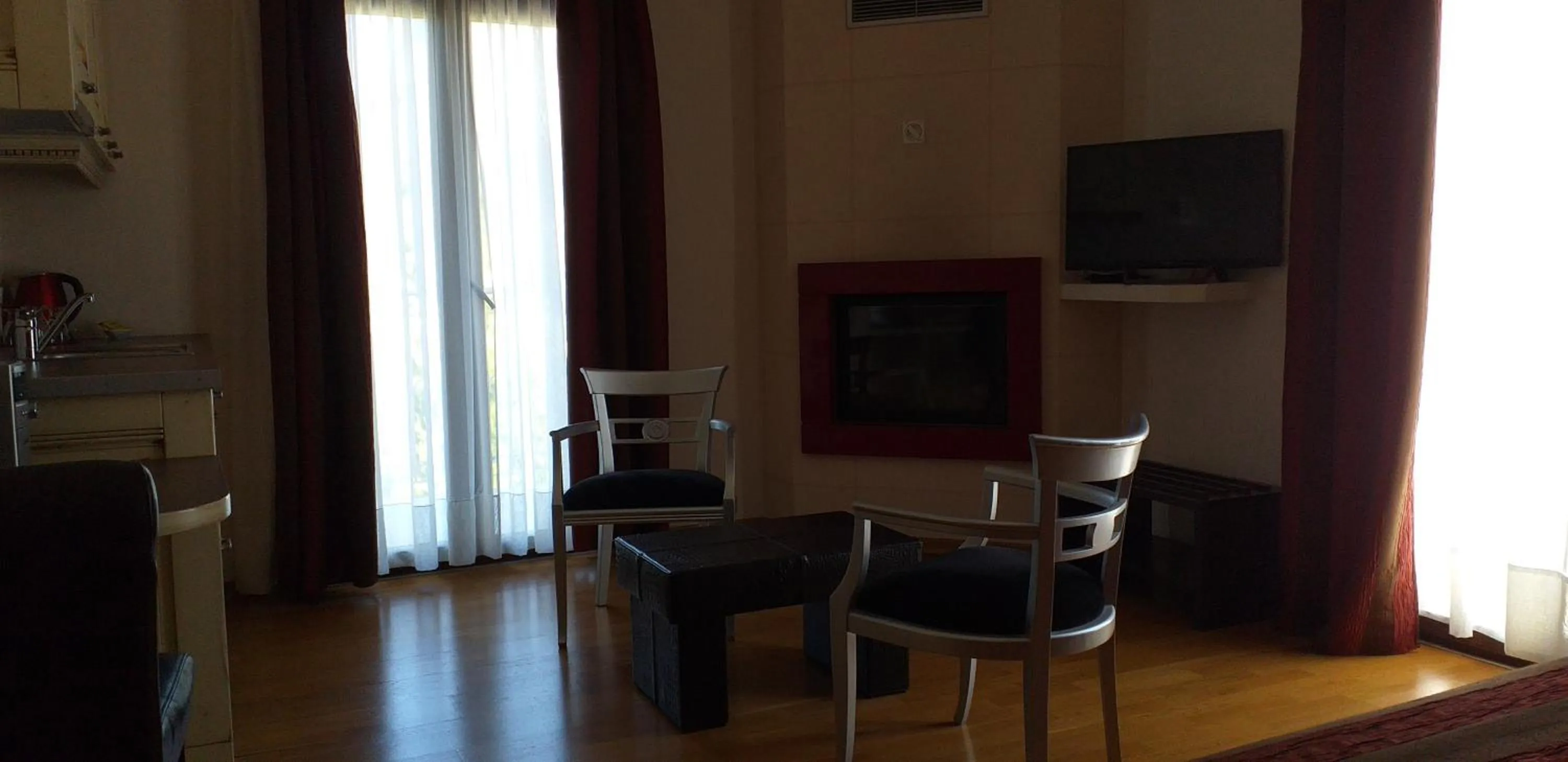 Epavlis Meteora Suites Hotel