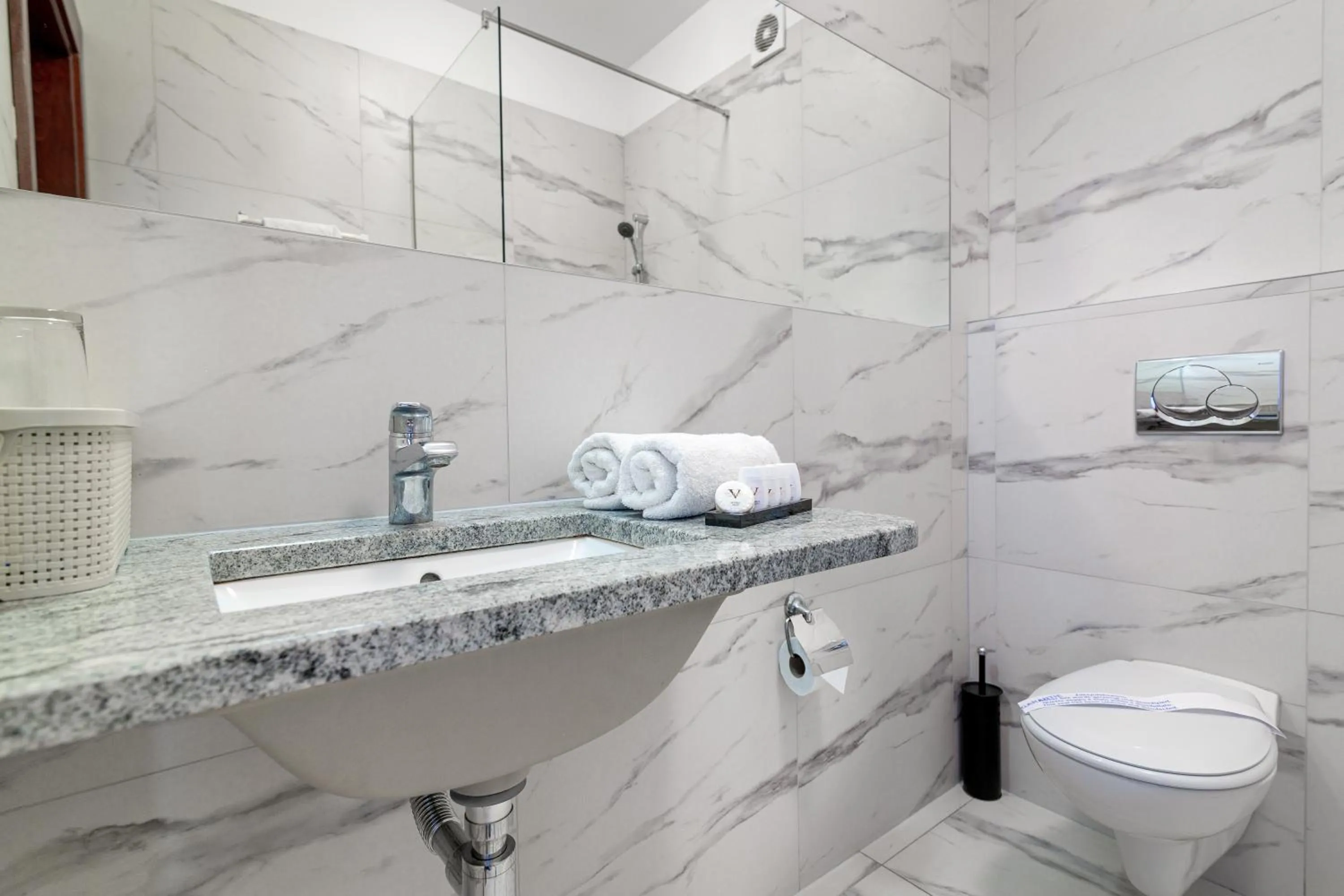 Bathroom in Hotel Victoria