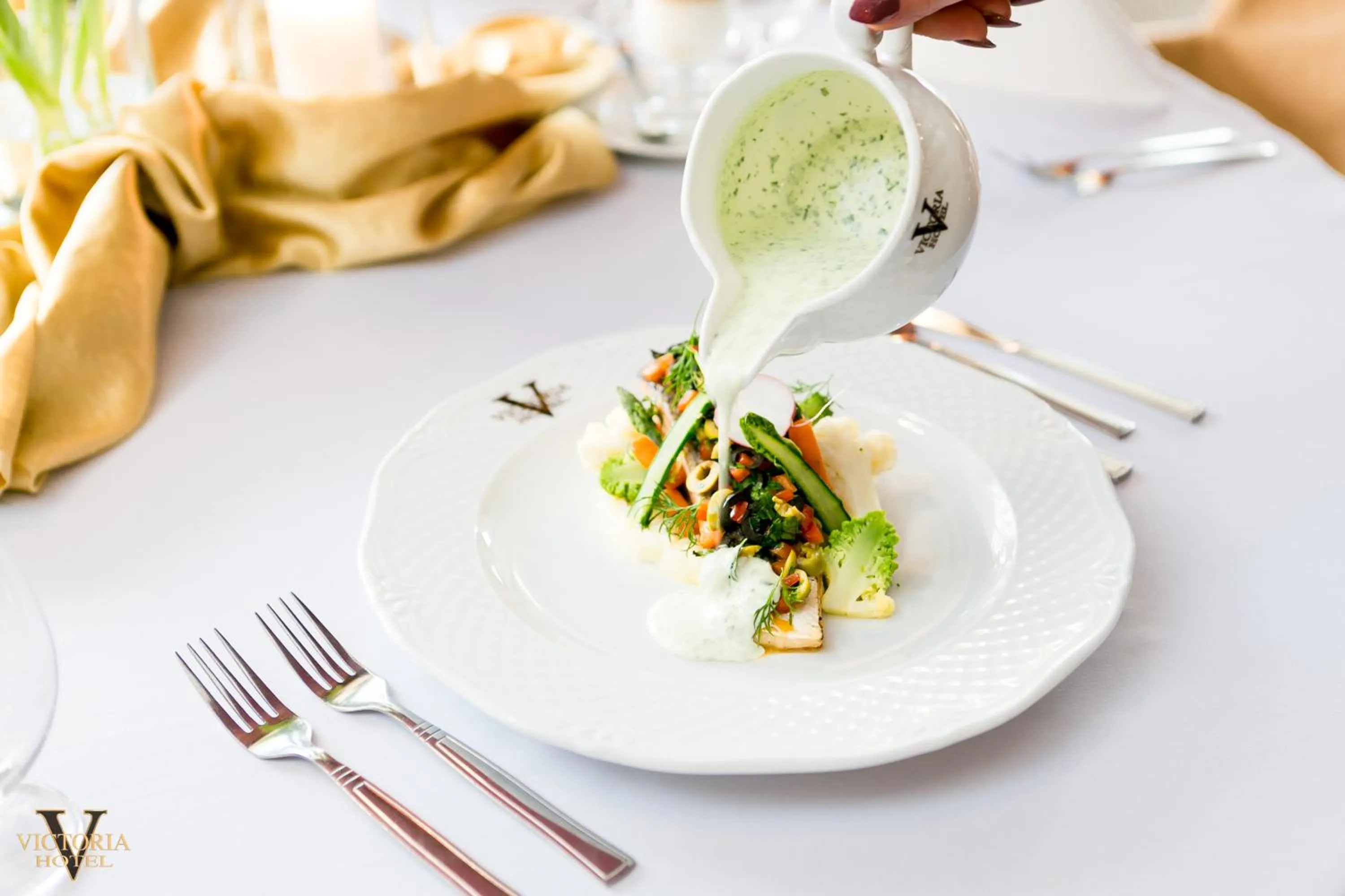 Food and drinks in Hotel Victoria