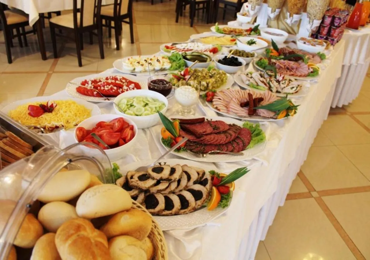 Food and drinks in Hotel Victoria