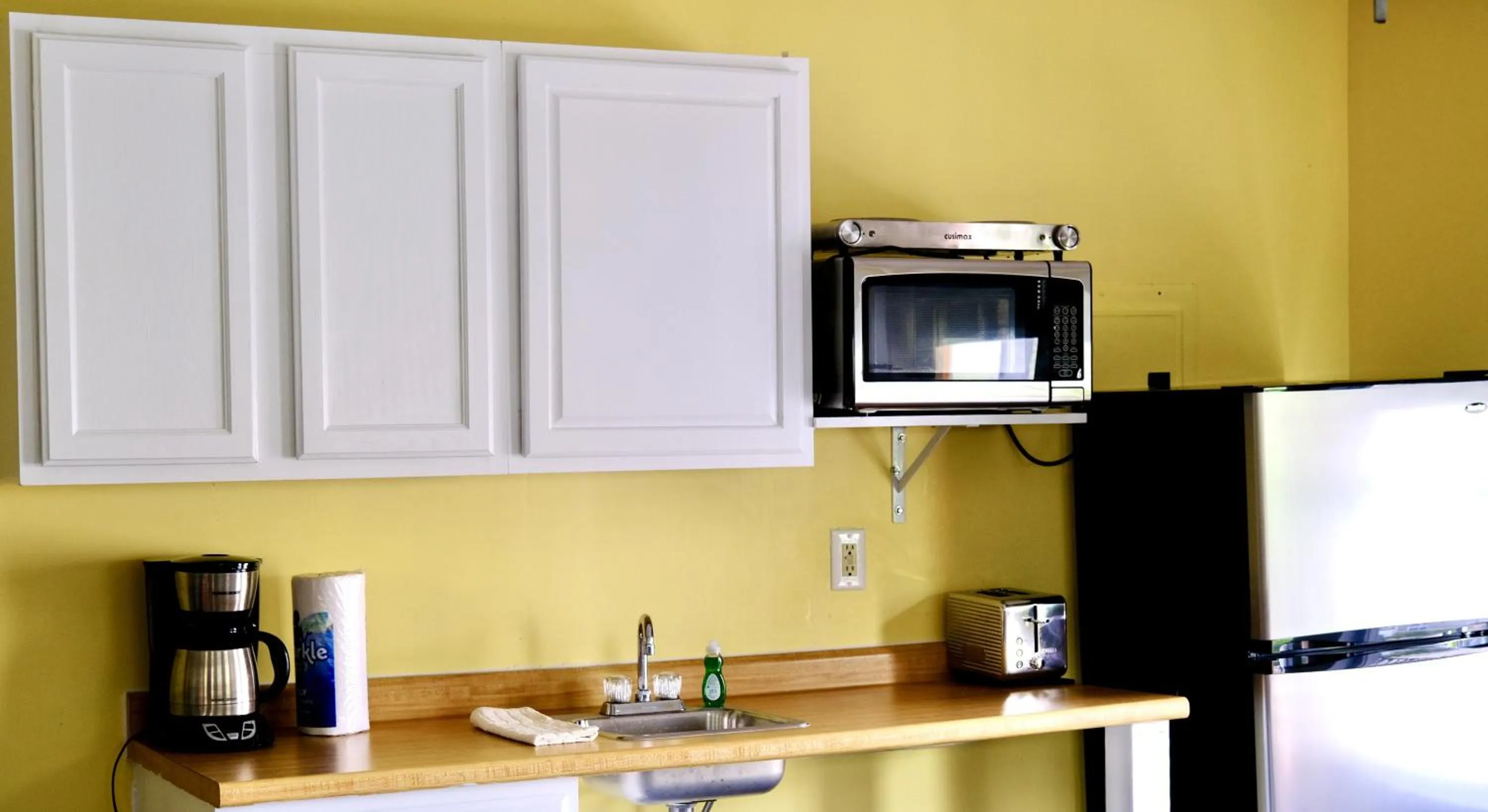 Kitchen or kitchenette in Dock House Inn