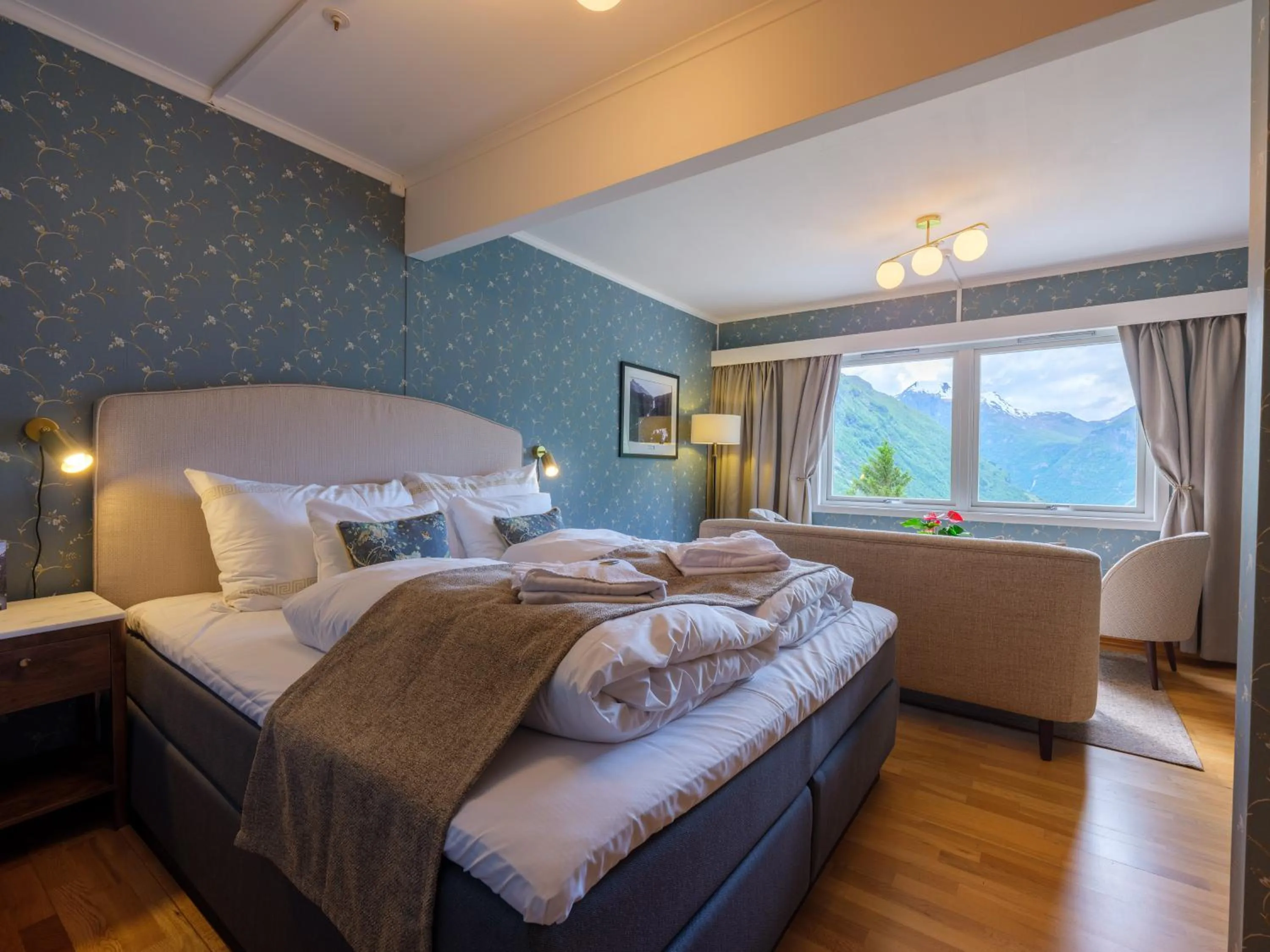 Bed in Hotel Utsikten - by Classic Norway Hotels