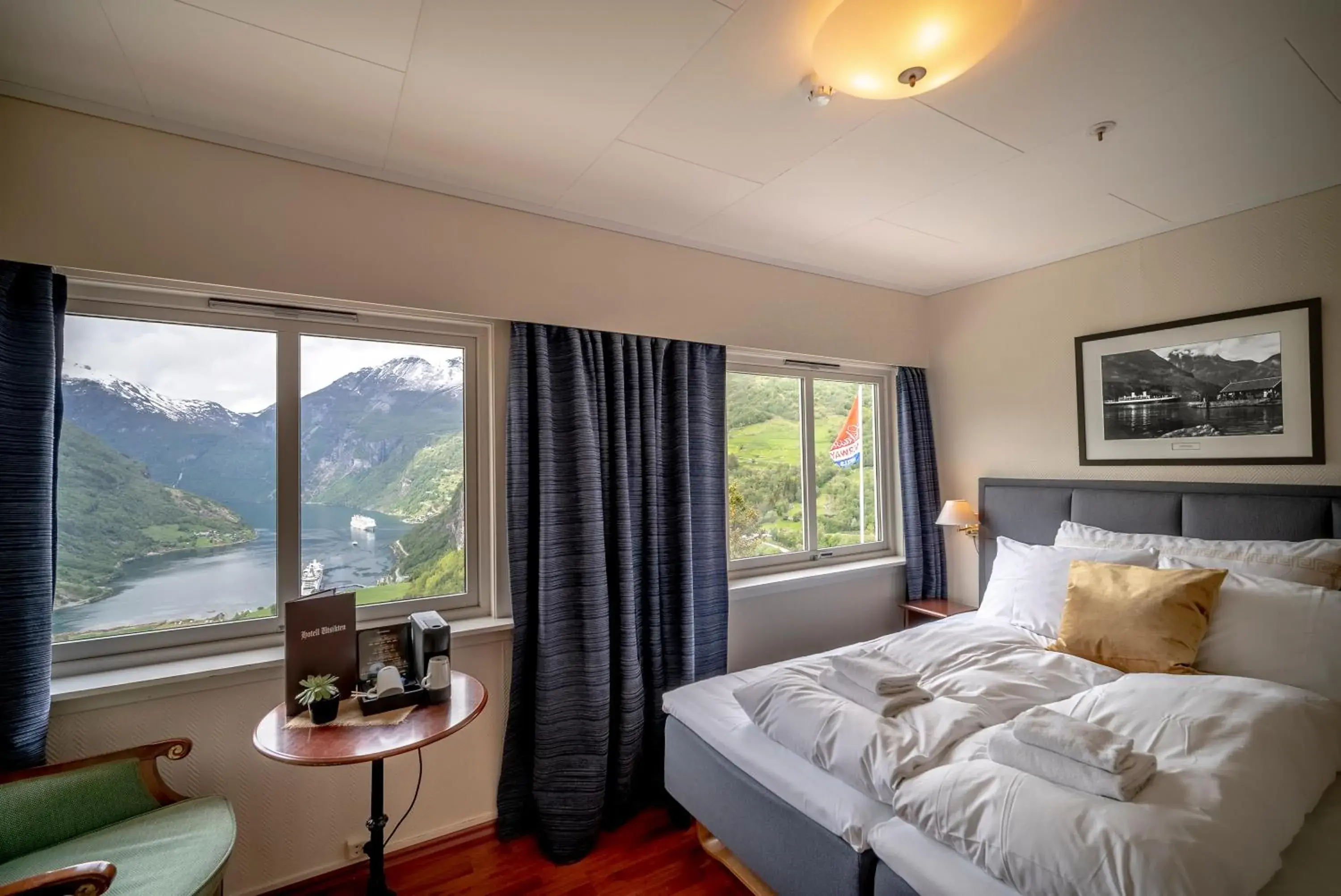 Double Room with Fjord View in Hotel Utsikten - by Classic Norway Hotels Double Room with Fjord View in Hotel Utsikten - by Classic Norway Hotels
