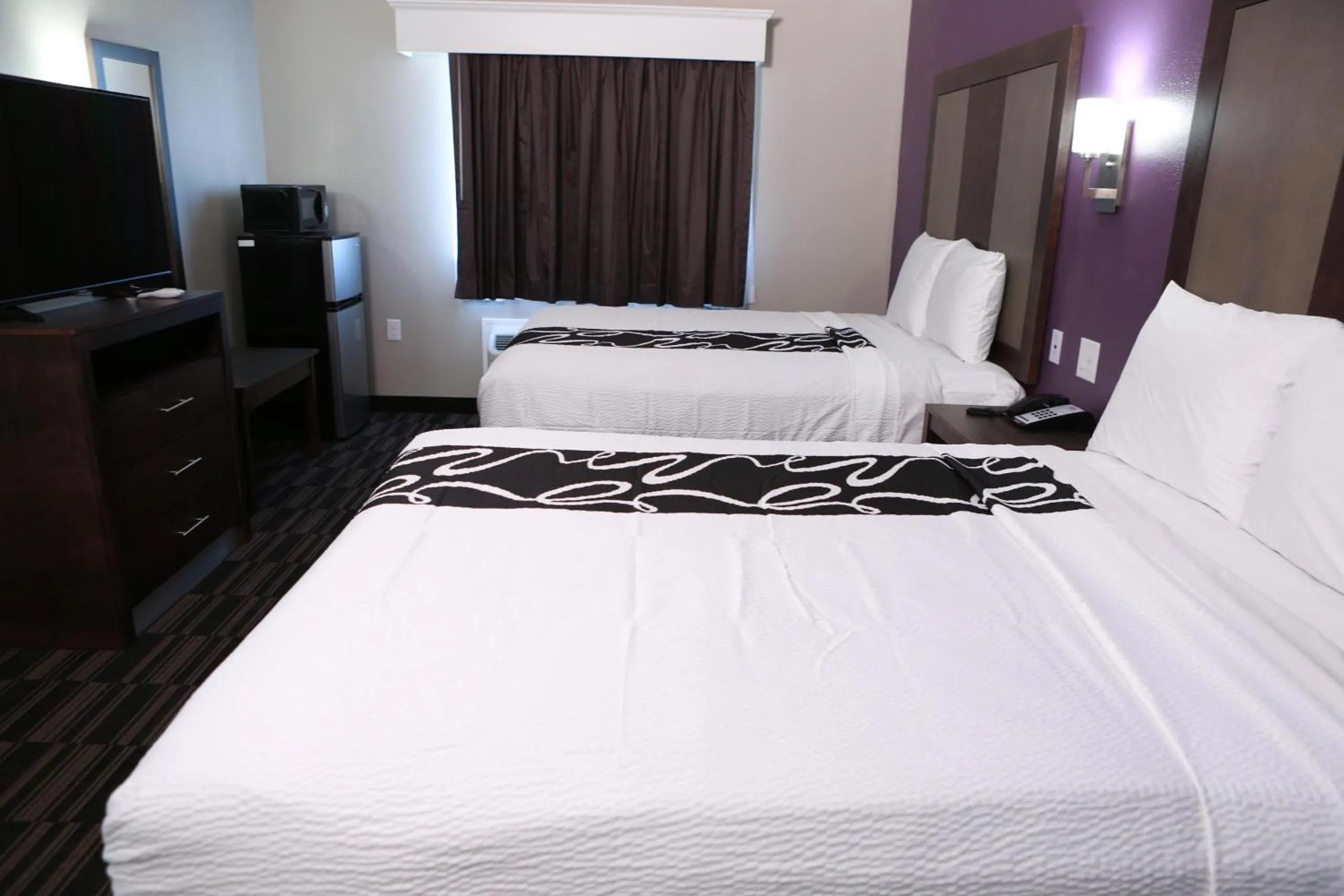 Bed in Home Inn and Suites Memphis