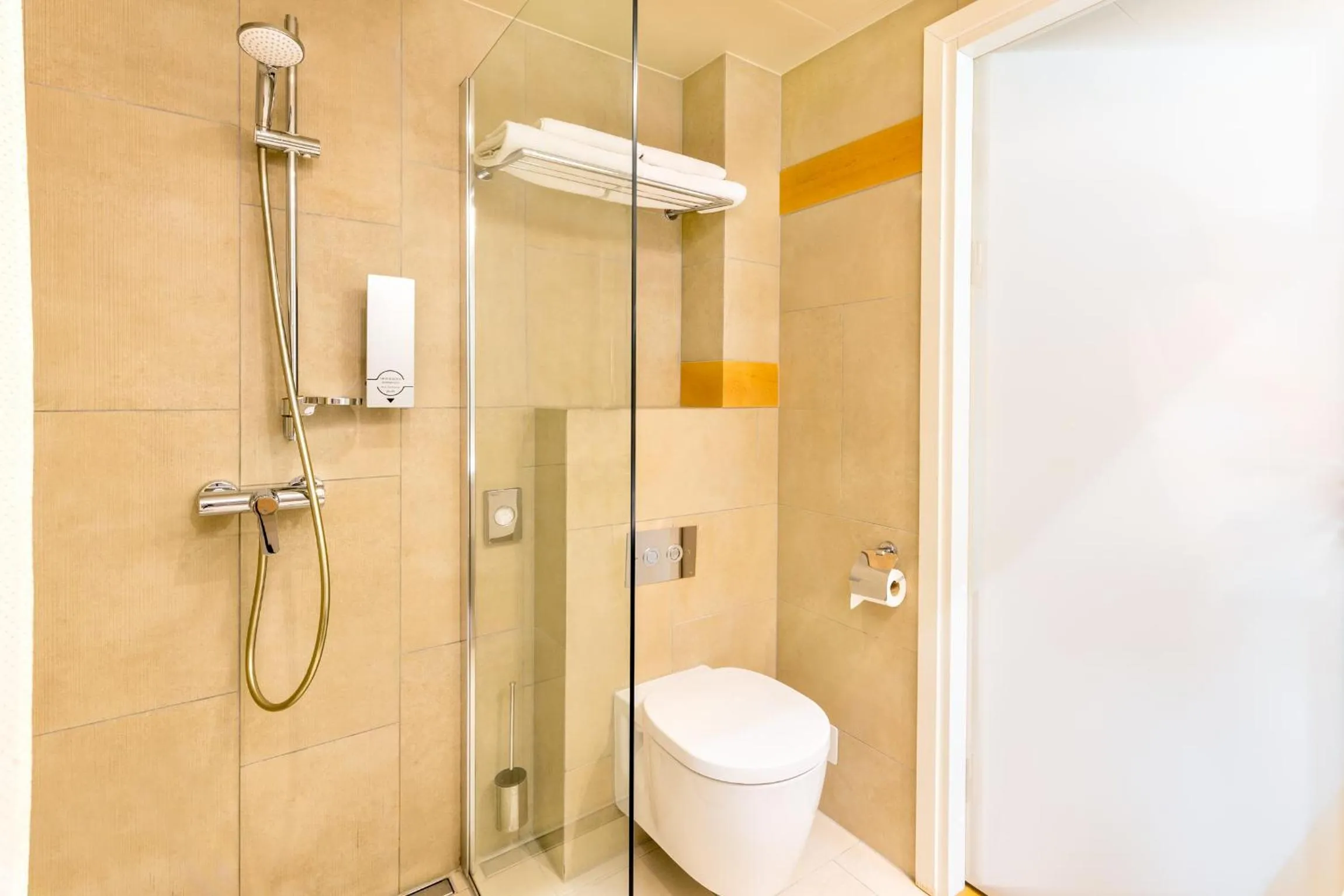 Shower in Hotel Tartu