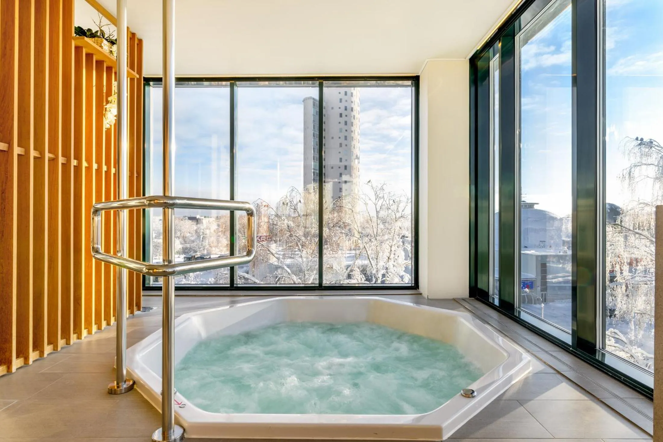 Hot Tub in Hotel Tartu