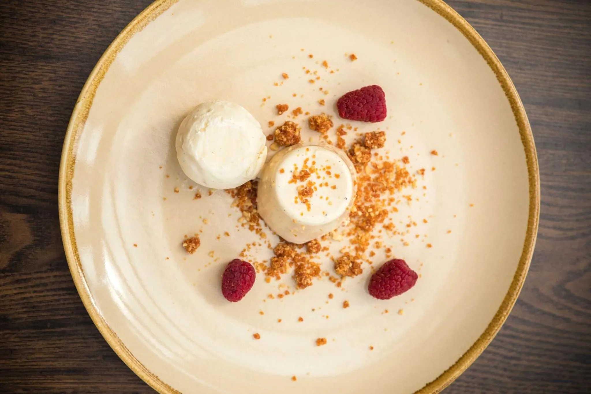 Restaurant/places to eat in Woodlands Lodge Hotel