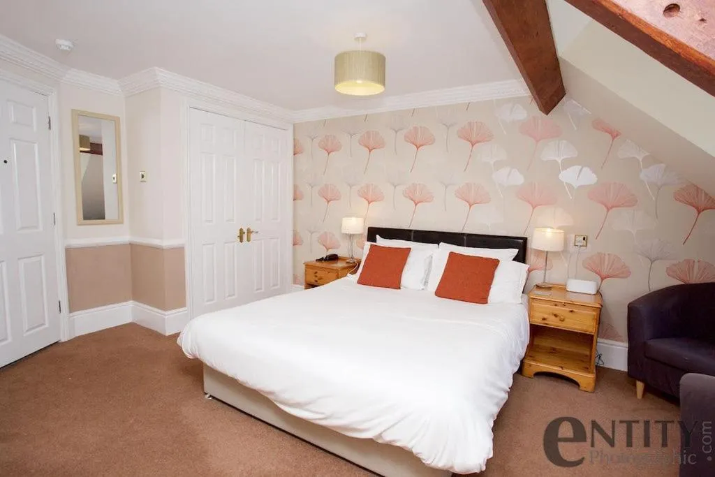 Bed in Woodlands Lodge Hotel