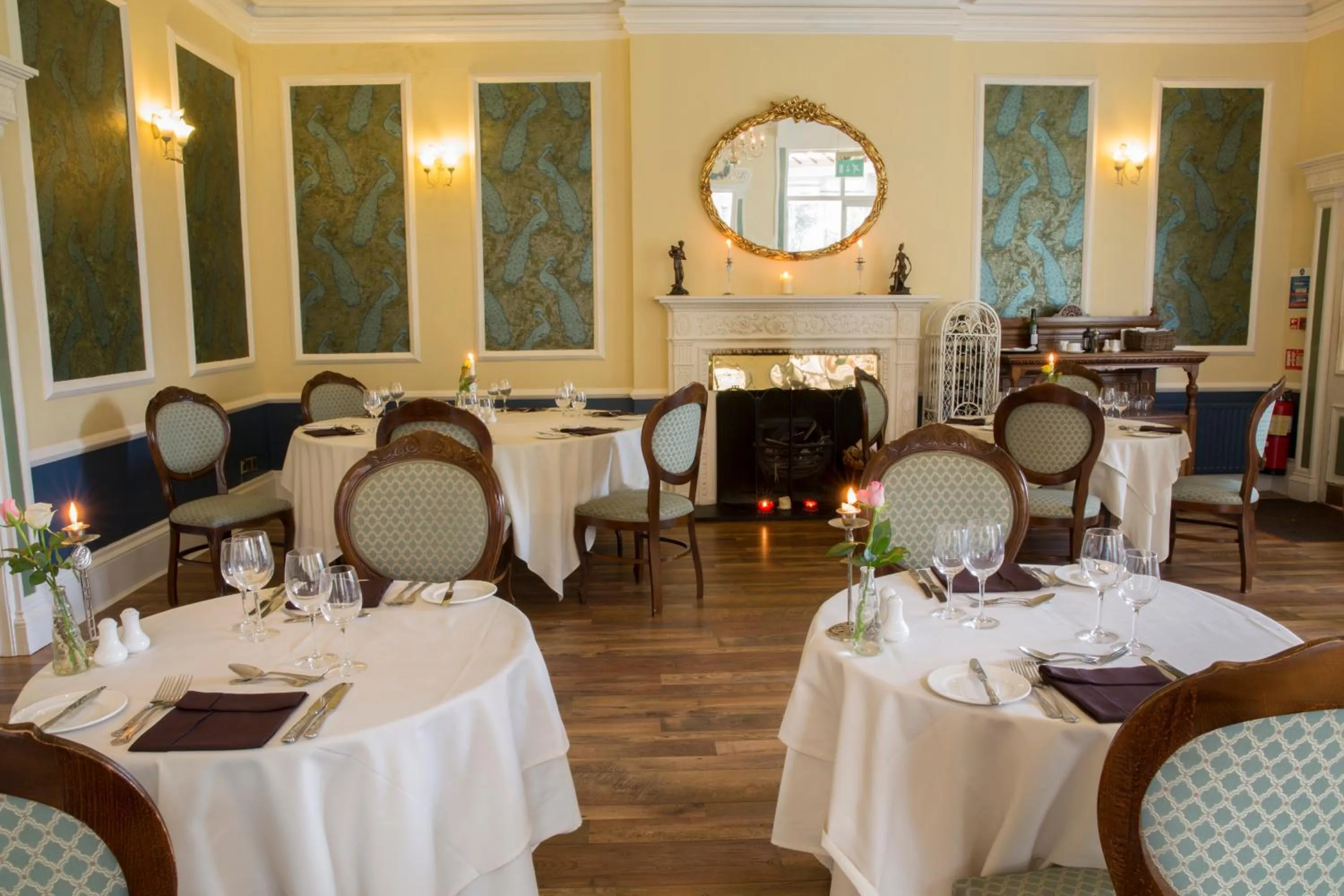 Food and drinks in Woodlands Lodge Hotel