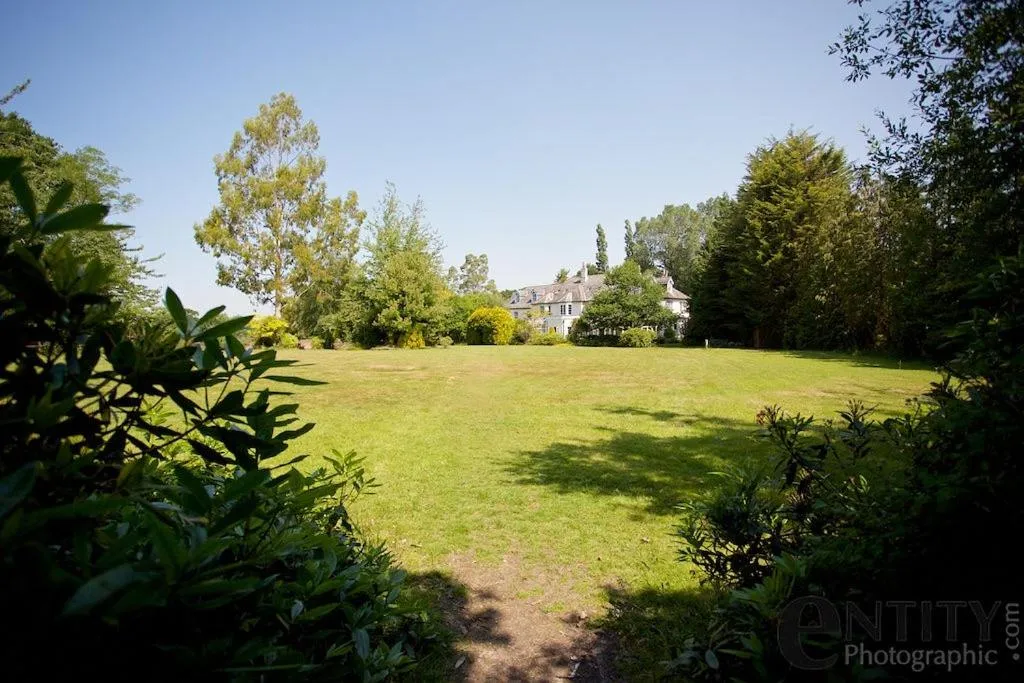 Woodlands Lodge Hotel